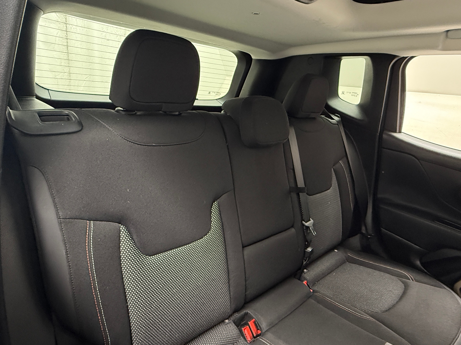 Thumbnail: 2016 Jeep Renegade - 6