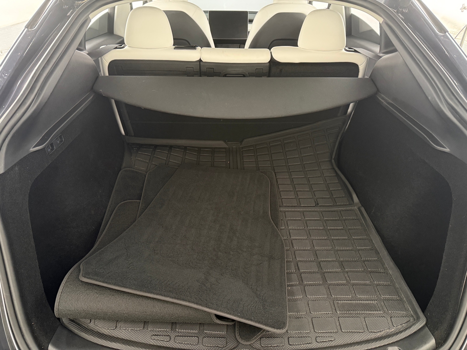 Thumbnail: 2023 Tesla Model Y - 6