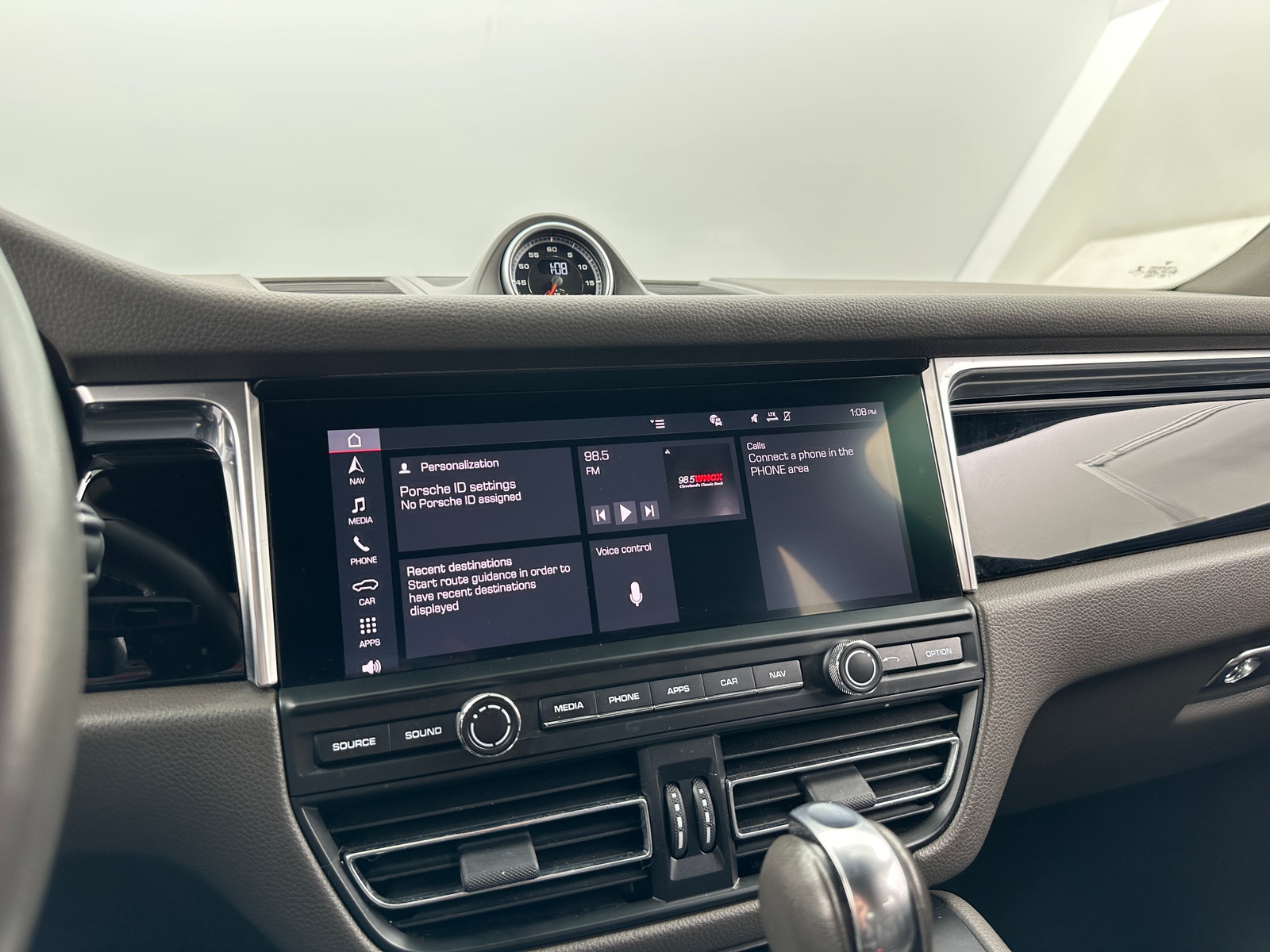 Thumbnail: 2019 Porsche Macan - 3