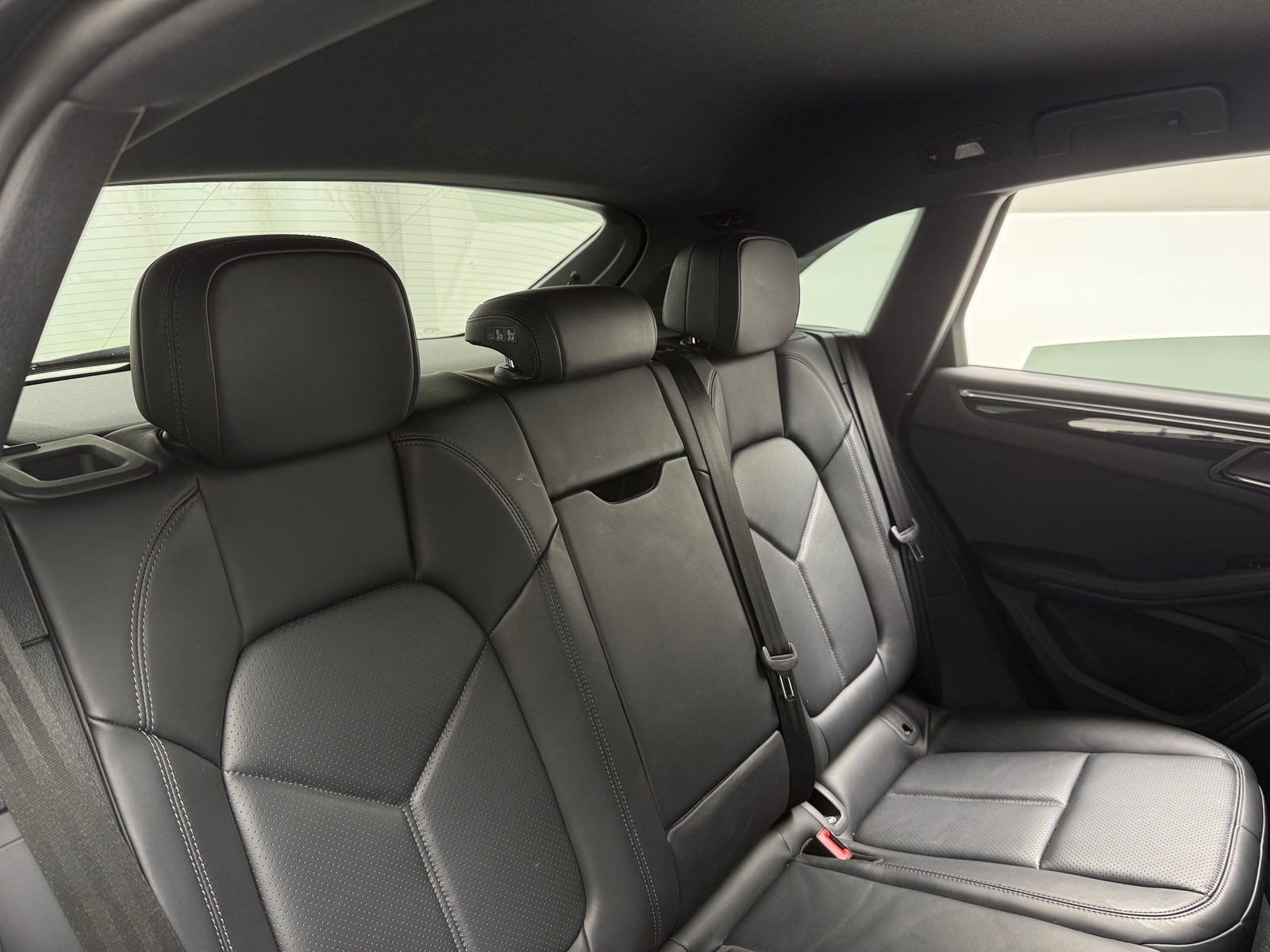 Thumbnail: 2024 Porsche Macan - 5