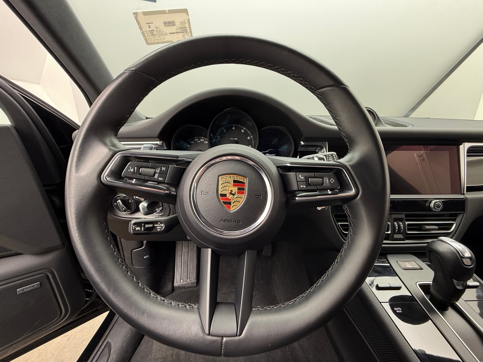 Thumbnail: 2024 Porsche Macan - 4