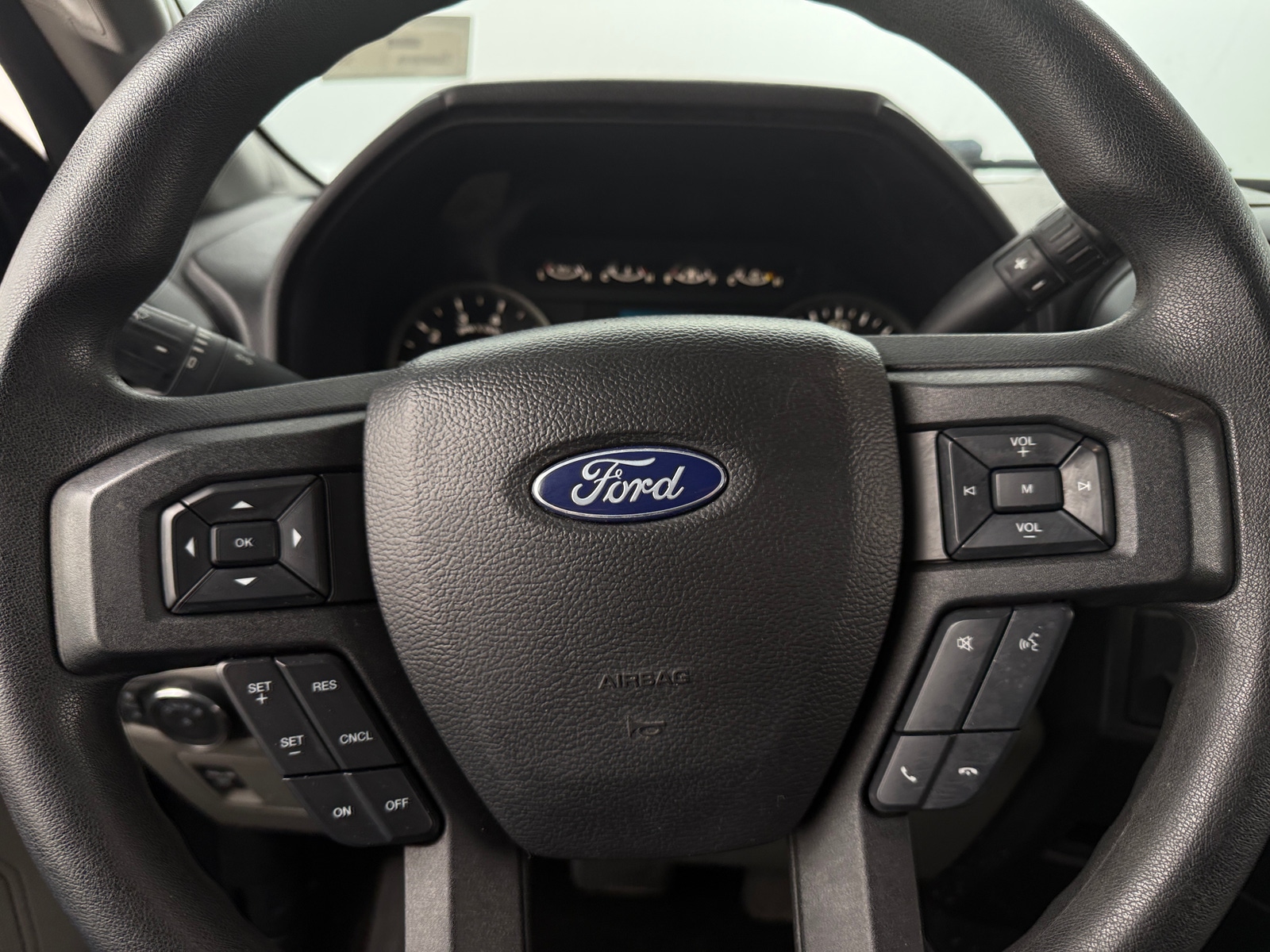 Thumbnail: 2018 Ford Econoline - 5