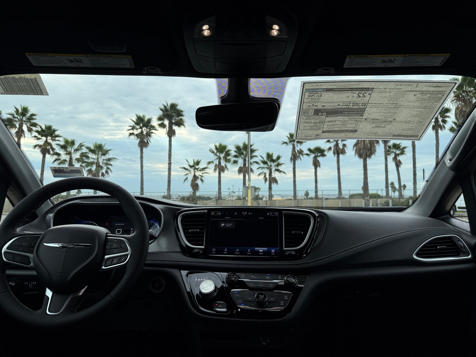 Thumbnail: 2026 Chrysler Pacifica - 2