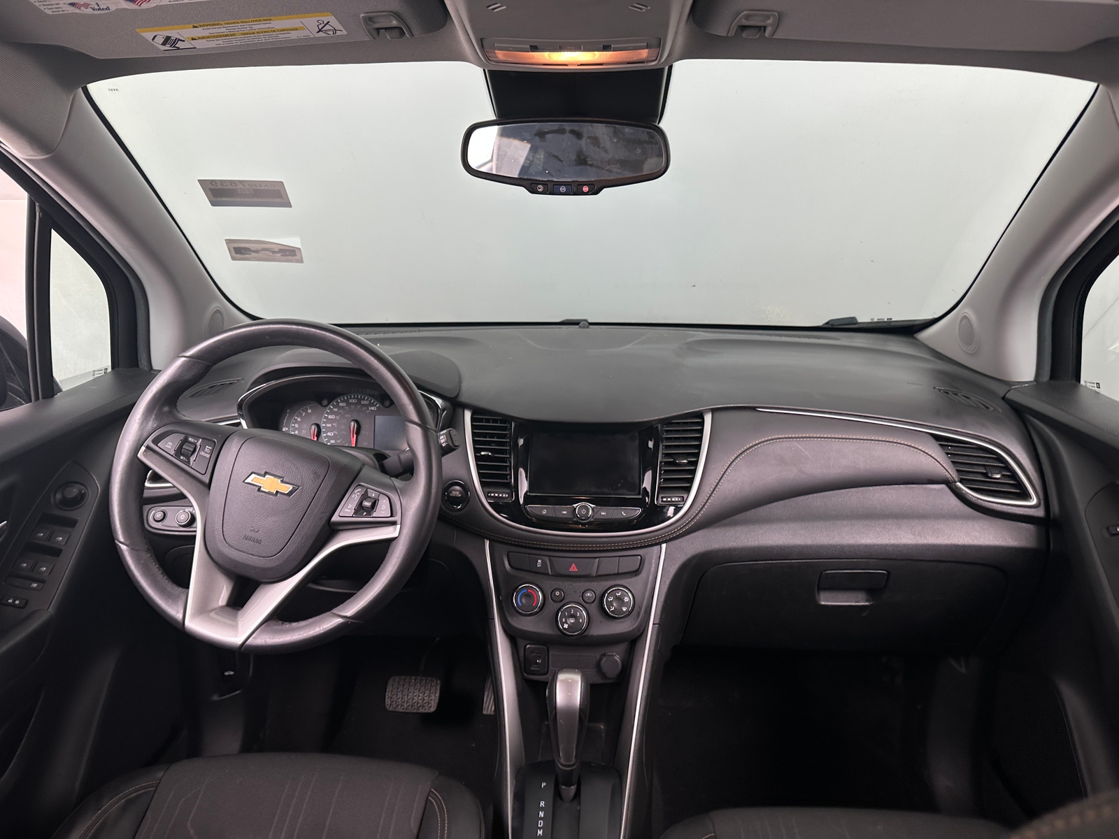 Thumbnail: 2022 Chevrolet Trax - 3