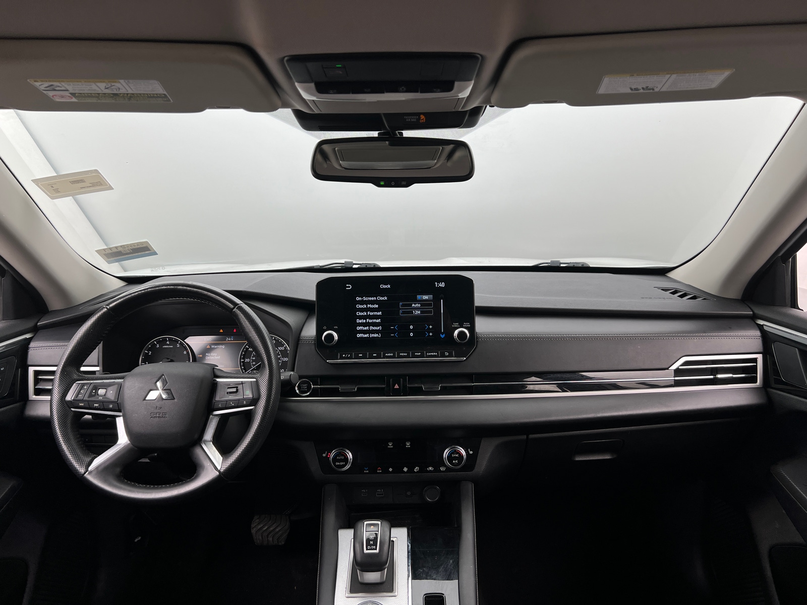 Thumbnail: 2022 Mitsubishi Outlander - 2