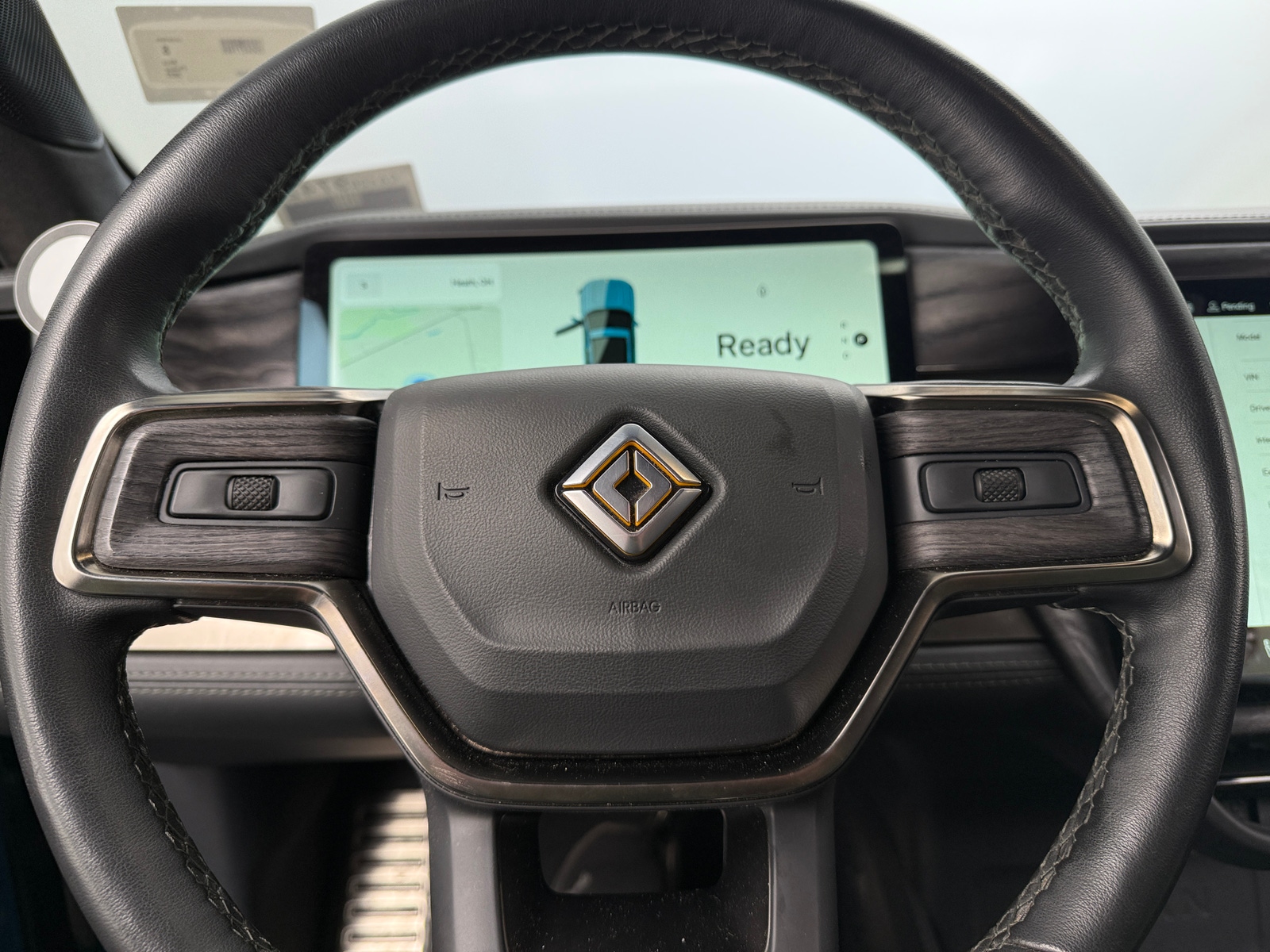 Thumbnail: 2022 Rivian R1T - 4