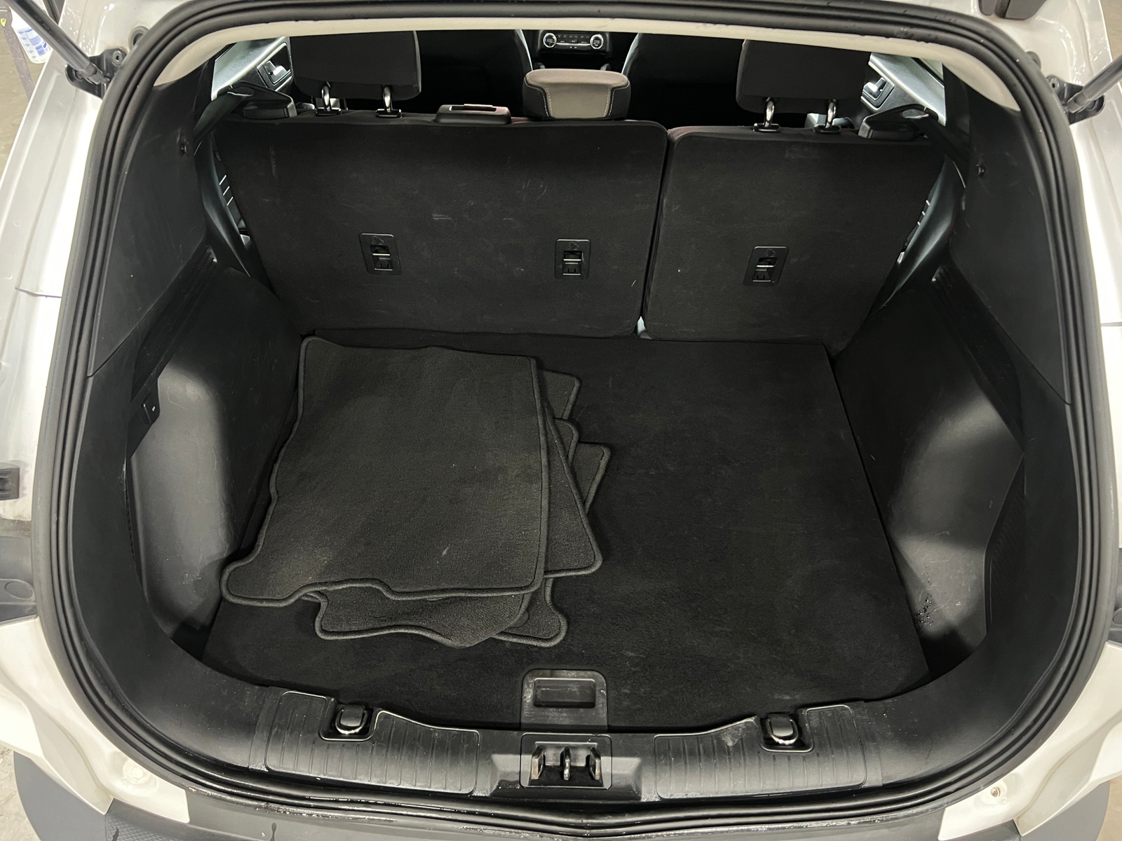 Thumbnail: 2021 Ford Escape - 7