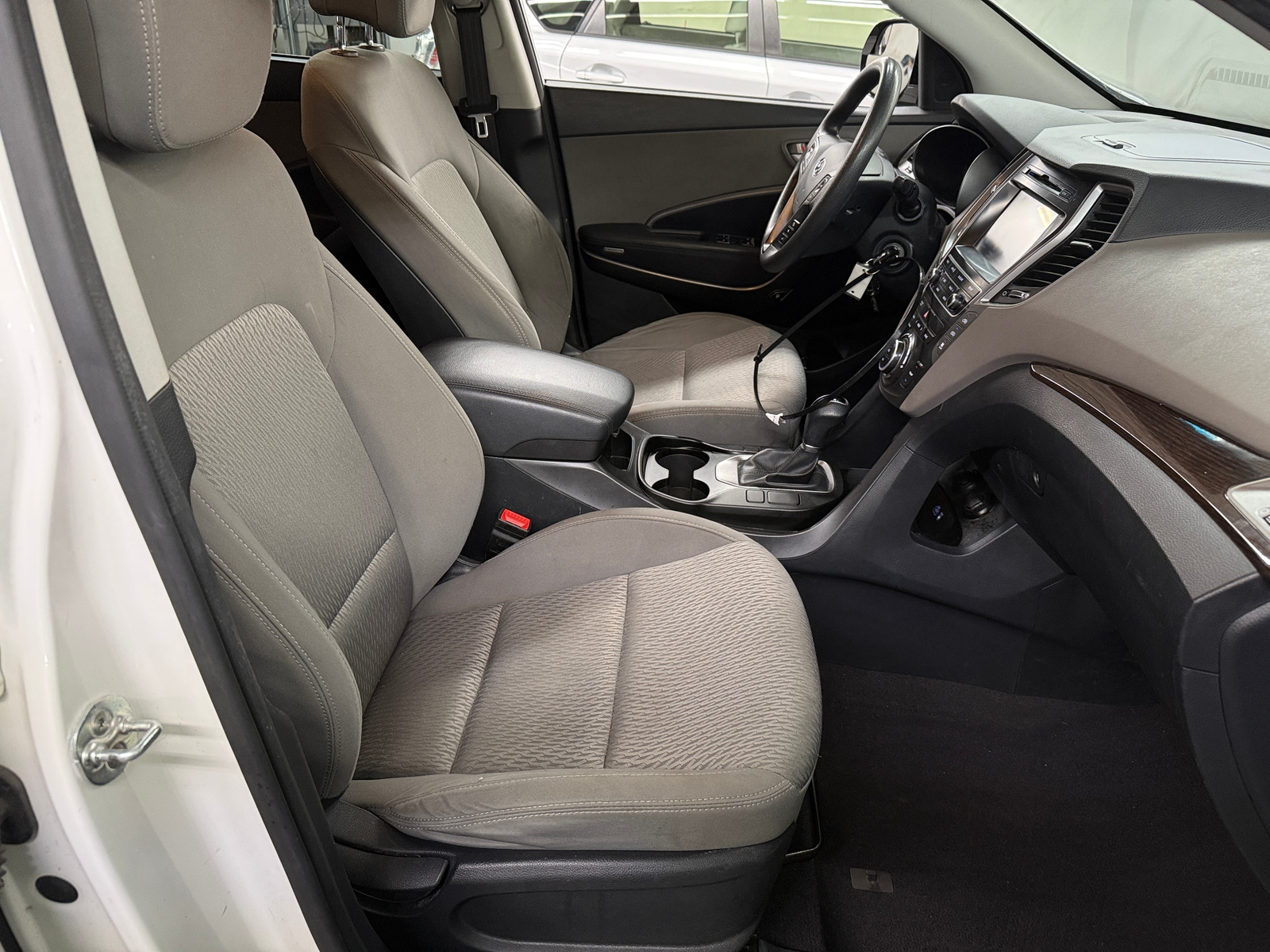 Thumbnail: 2017 Hyundai Santa Fe - 2