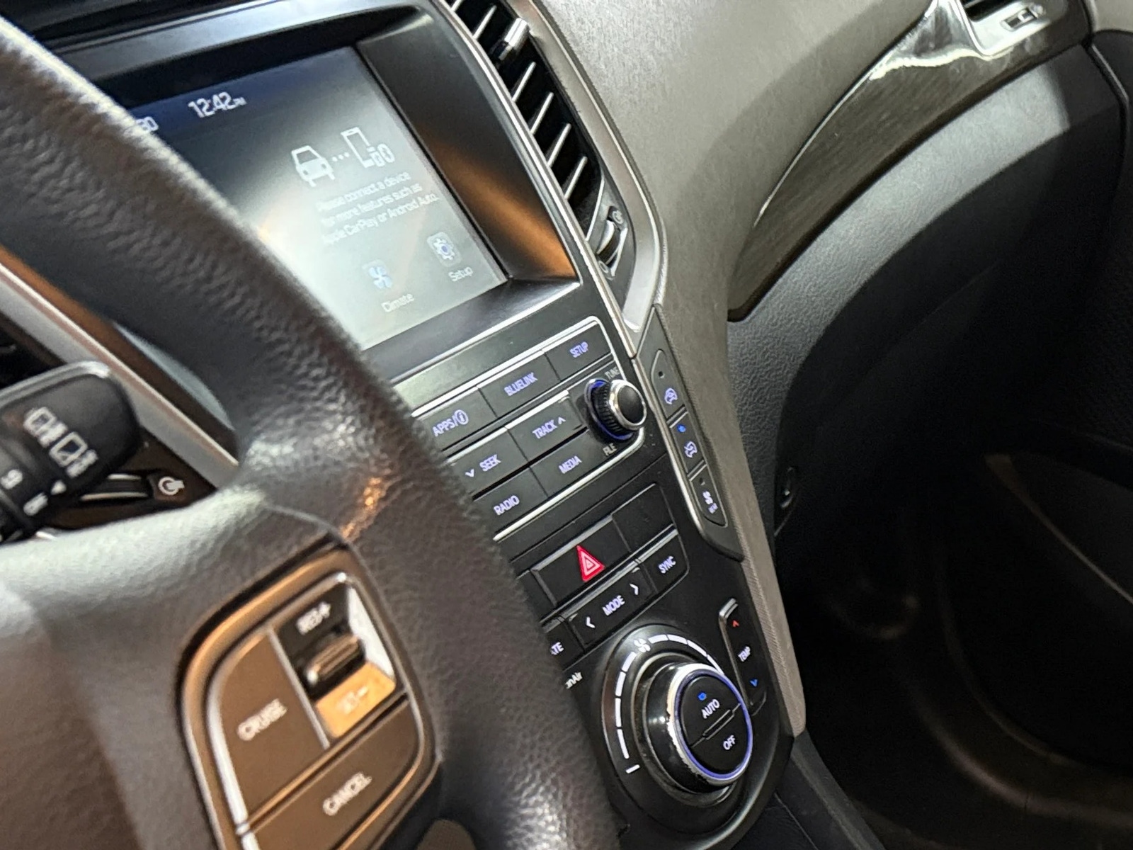 Thumbnail: 2017 Hyundai Santa Fe - 3