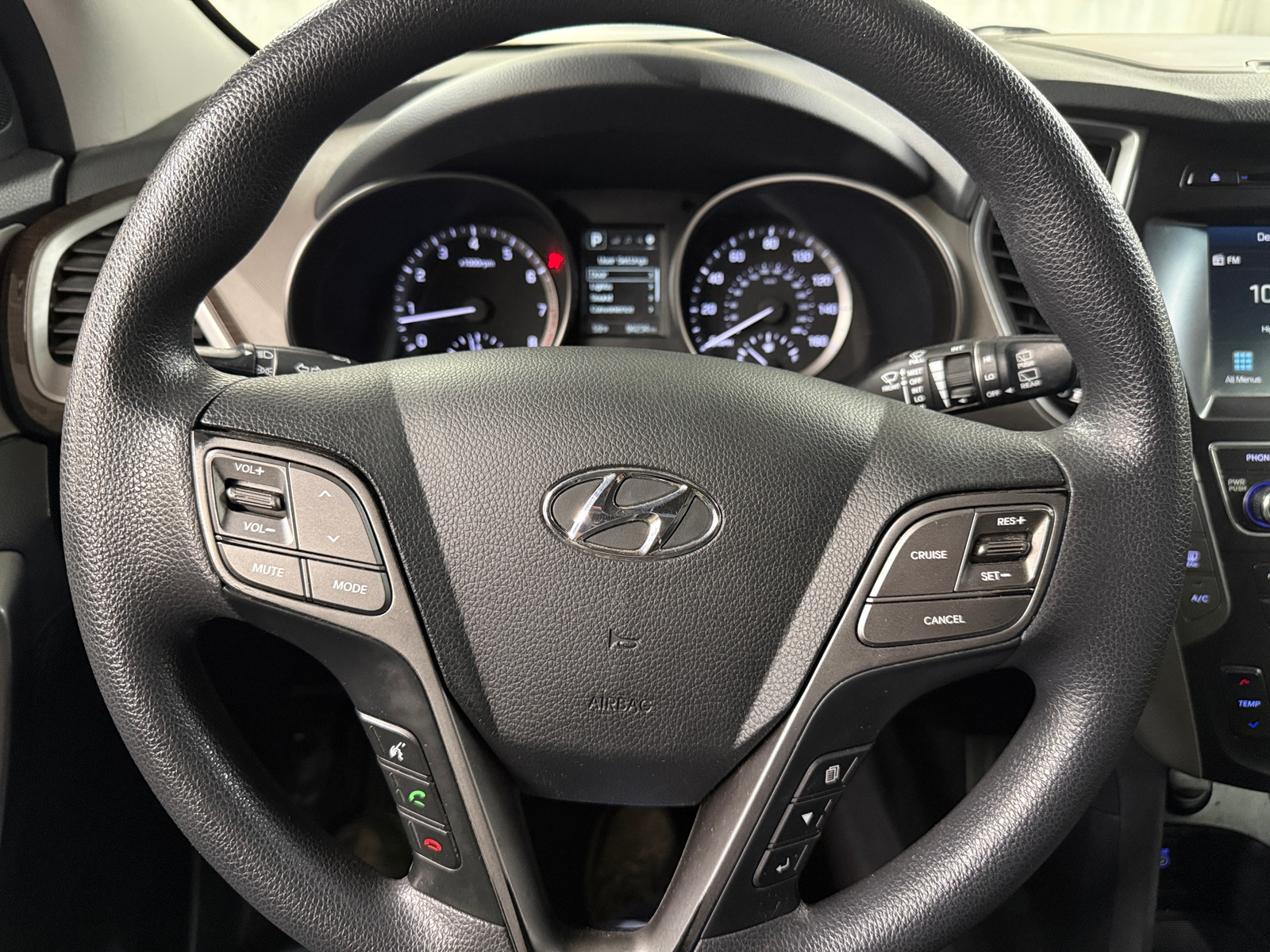 Thumbnail: 2017 Hyundai Santa Fe - 5