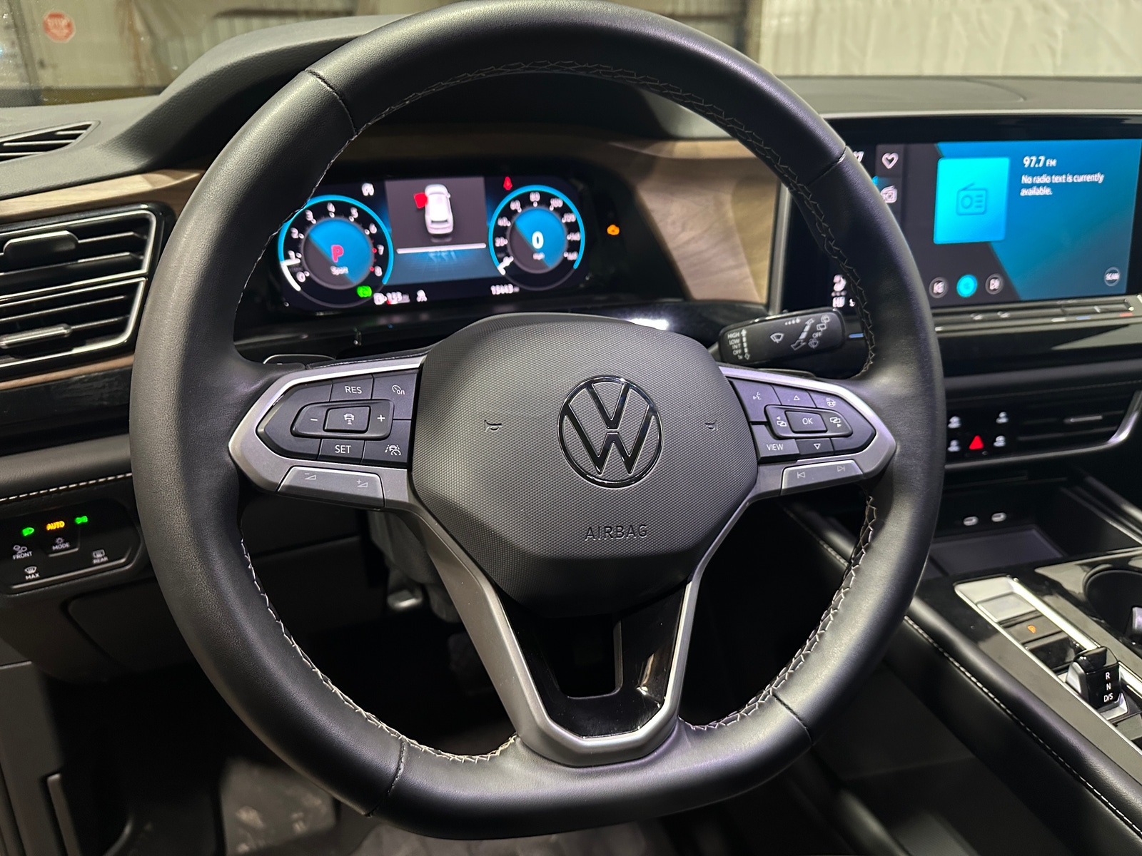 Thumbnail: 2024 Volkswagen Atlas - 4