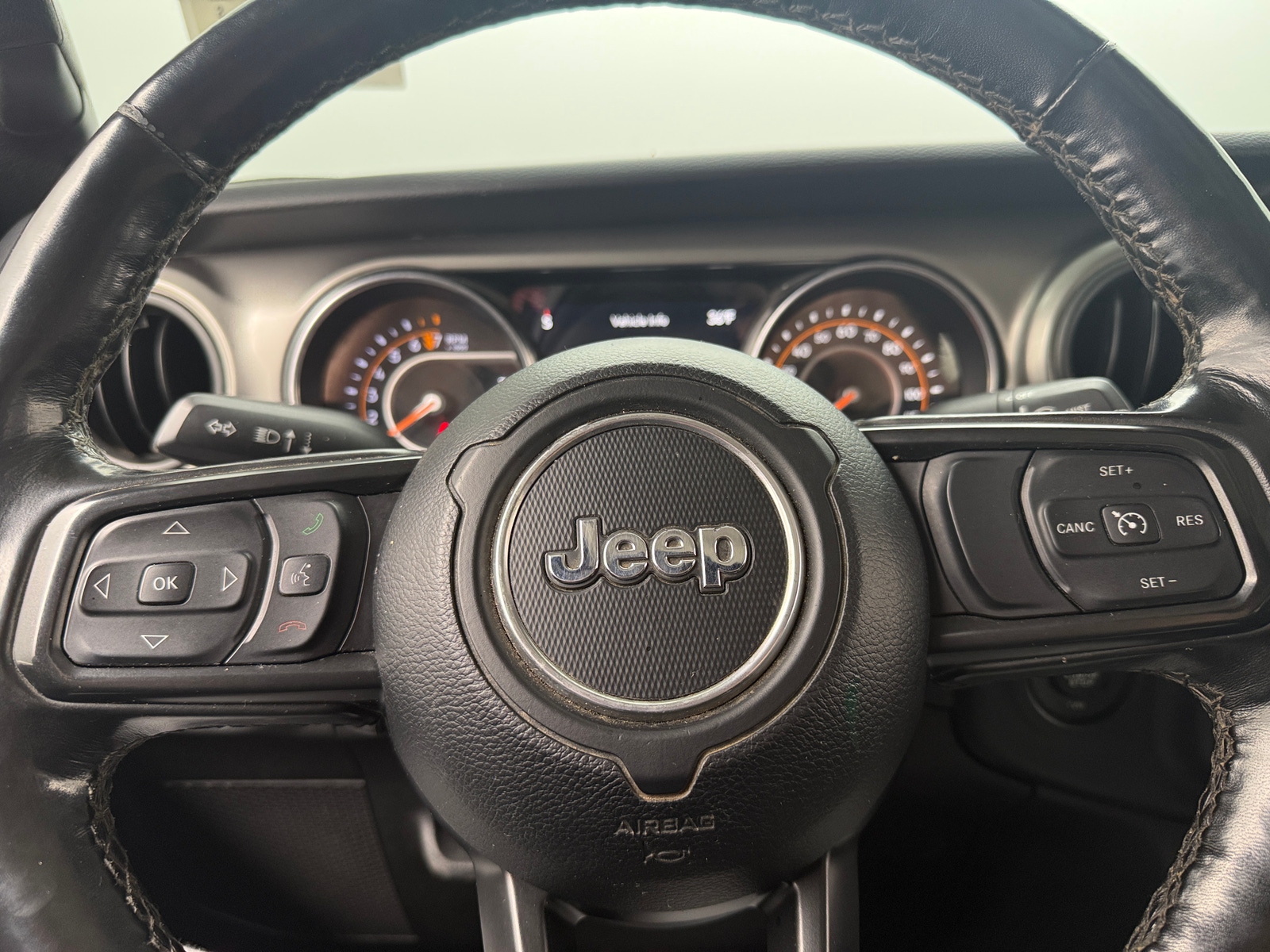 Thumbnail: 2021 Jeep Gladiator - 5