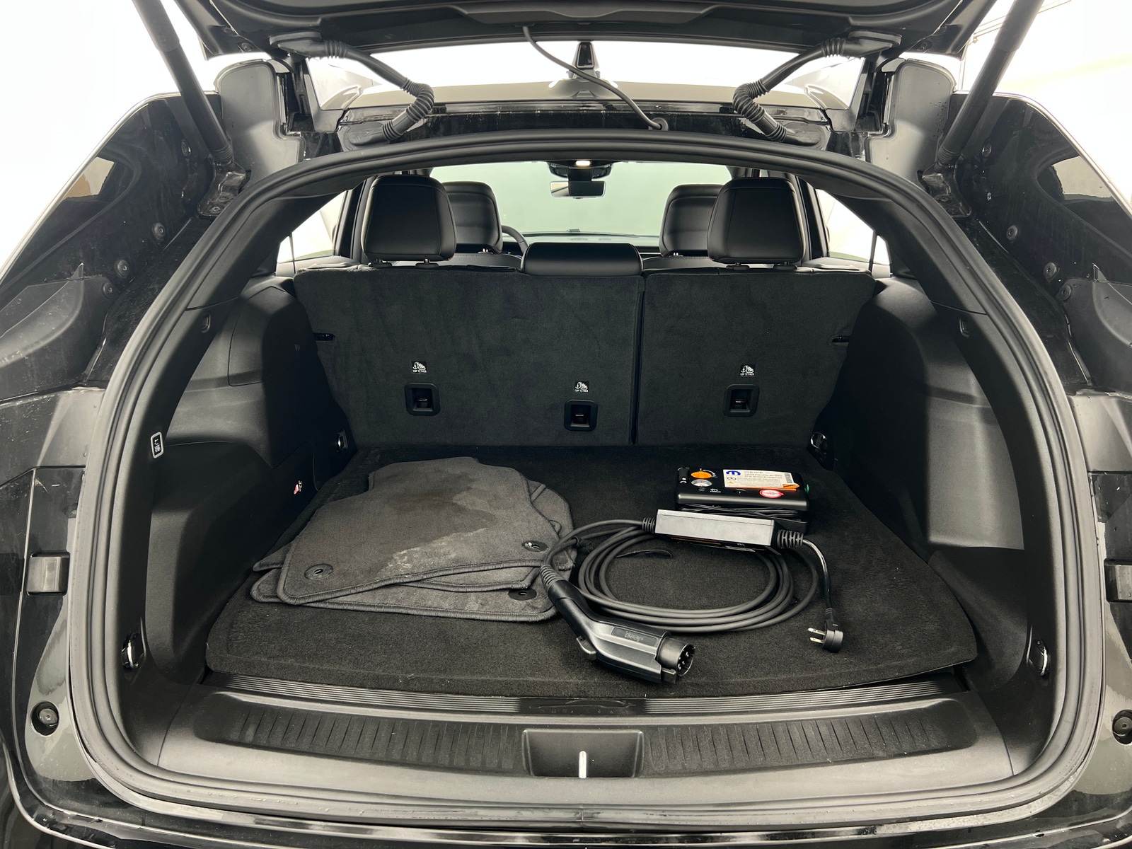 Thumbnail: 2024 Jeep Wagoneer S - 7