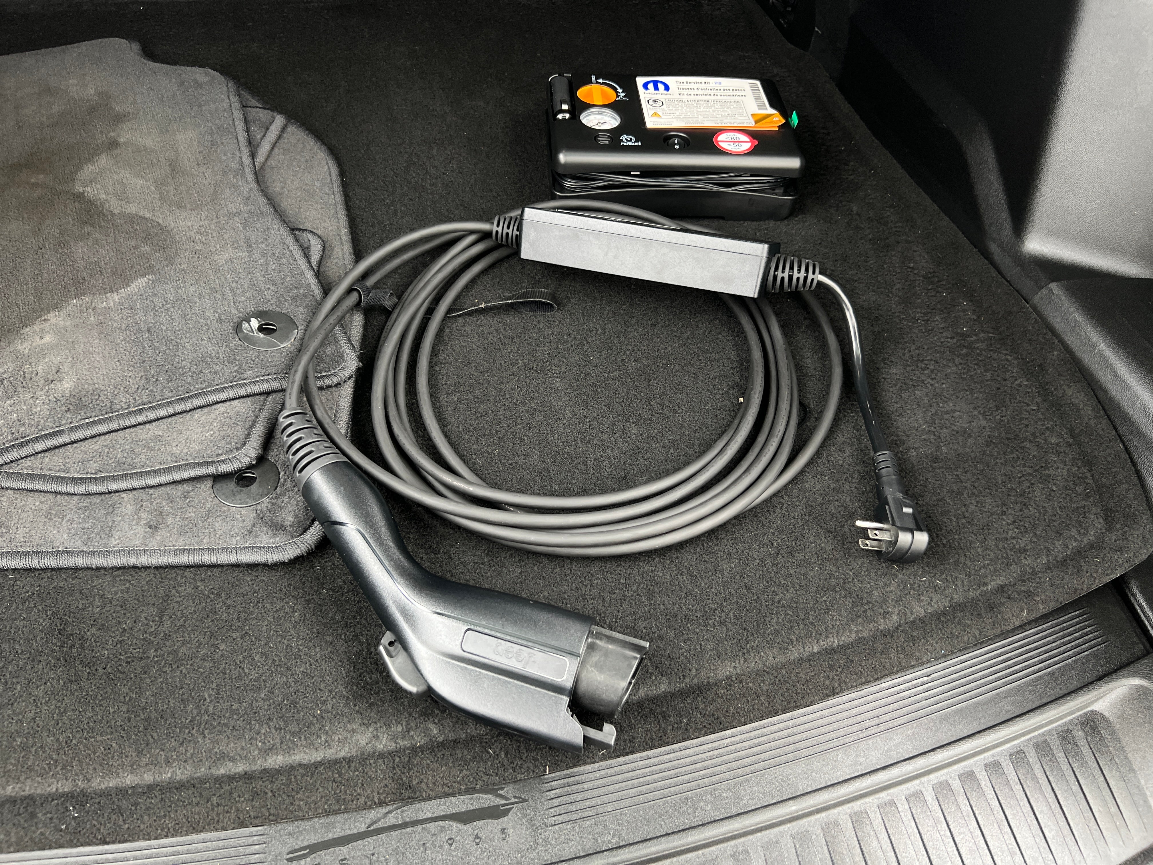 2024 Jeep Wagoneer S