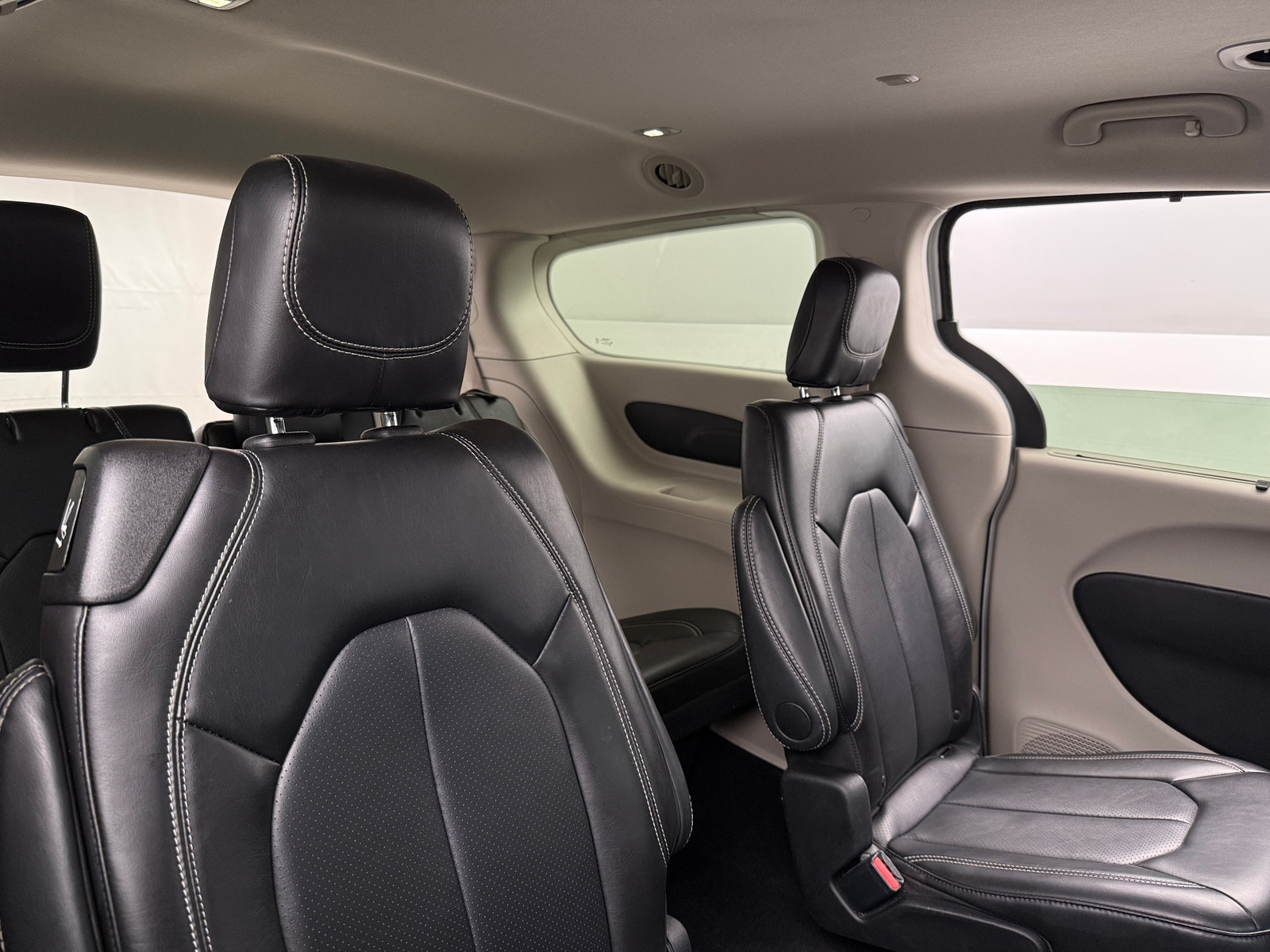 Thumbnail: 2024 Chrysler Pacifica - 5