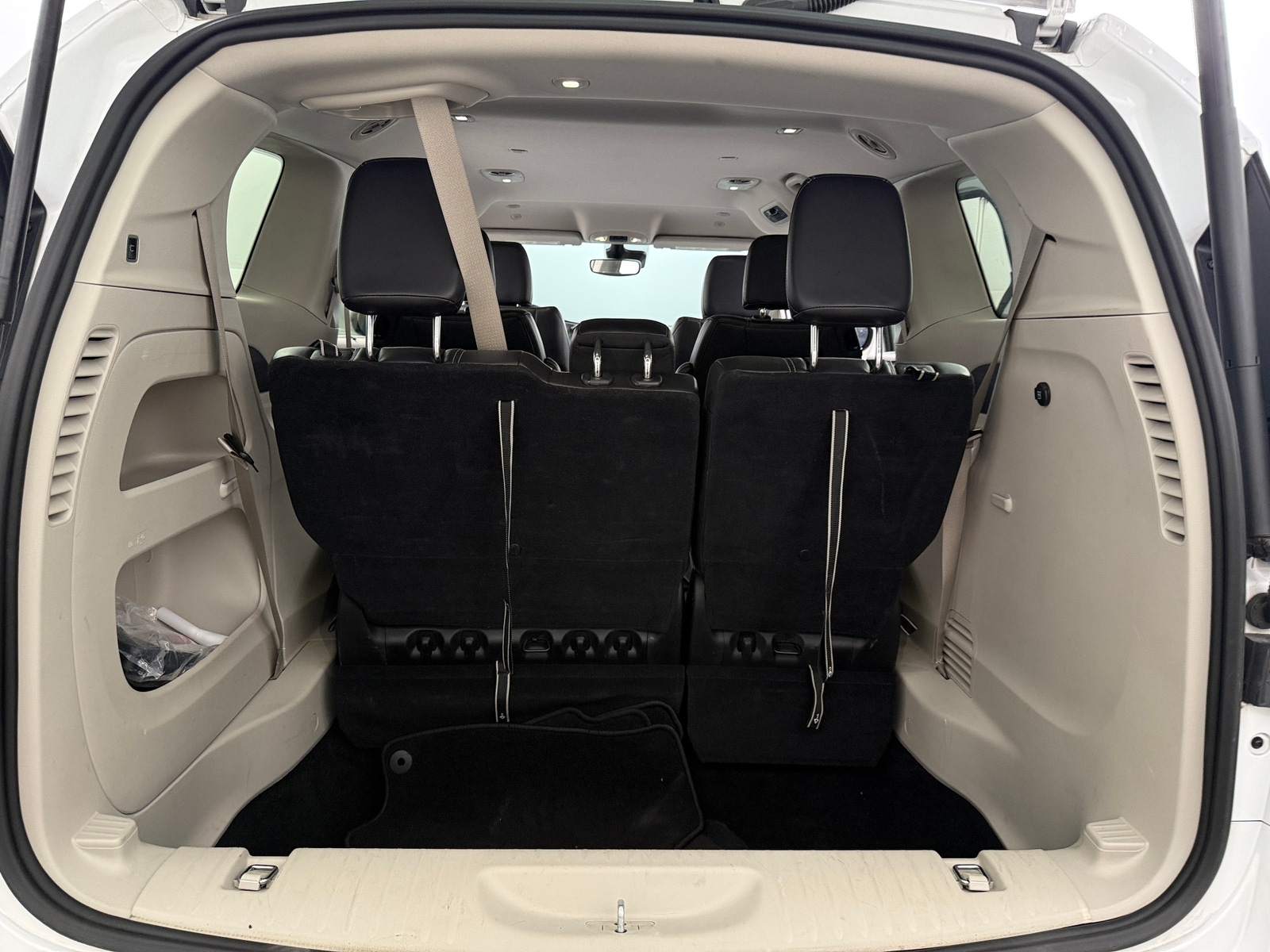 Thumbnail: 2024 Chrysler Pacifica - 6