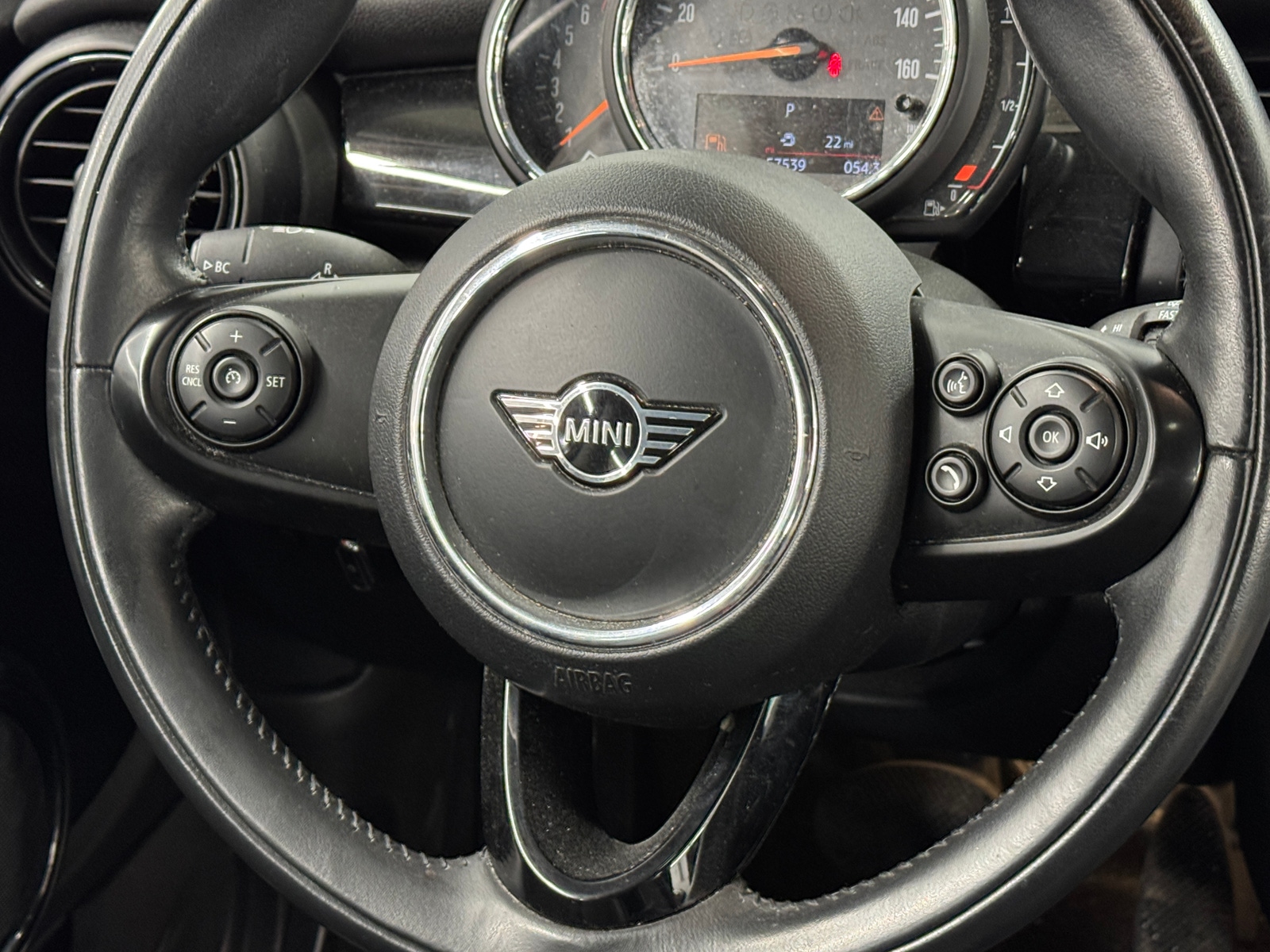 Thumbnail: 2019 MINI Cooper Hardtop - 4