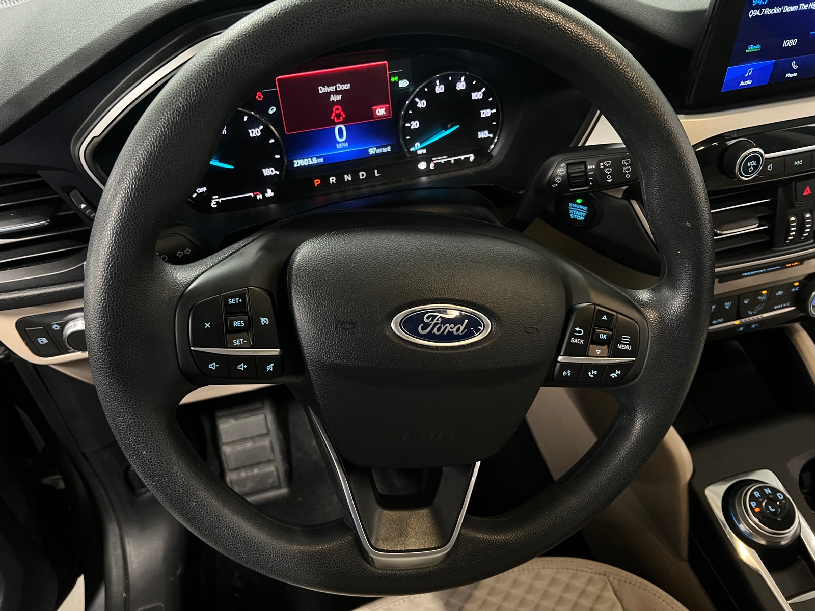 Thumbnail: 2021 Ford Escape - 5