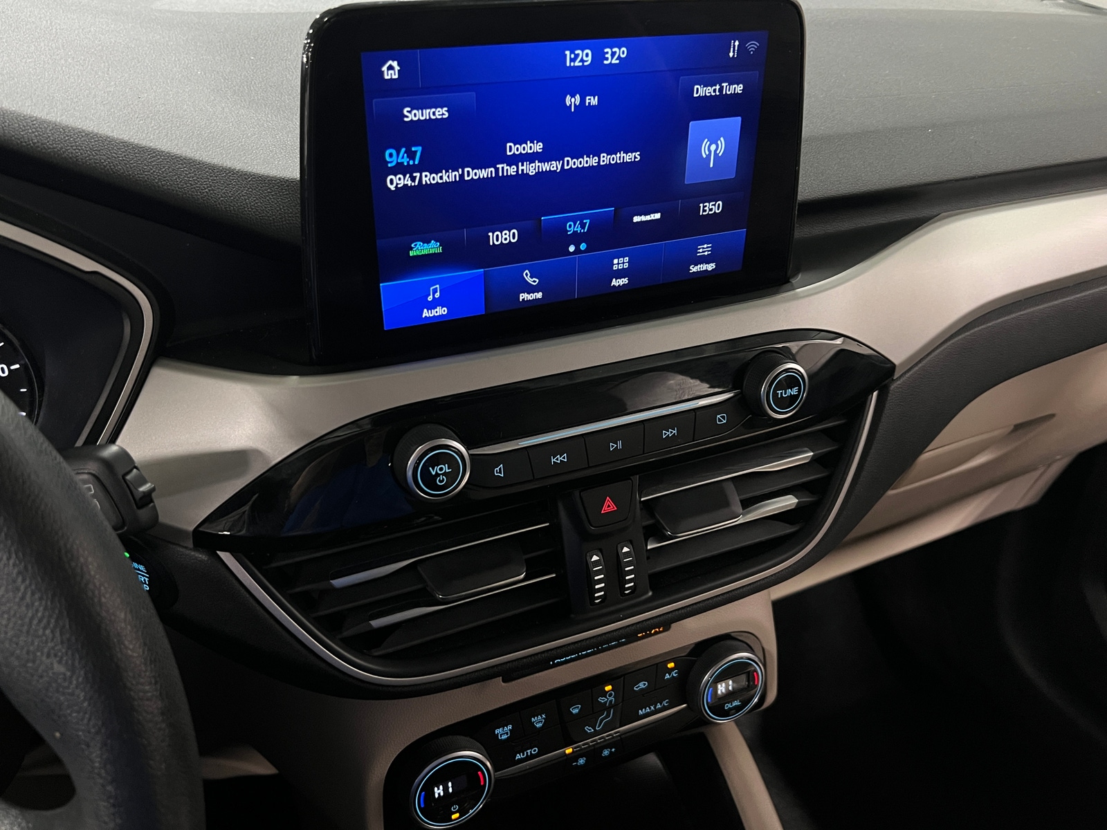 Thumbnail: 2021 Ford Escape - 4