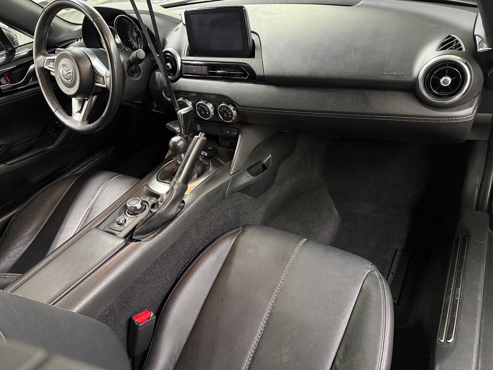 Thumbnail: 2023 Mazda MX-5 Miata - 3