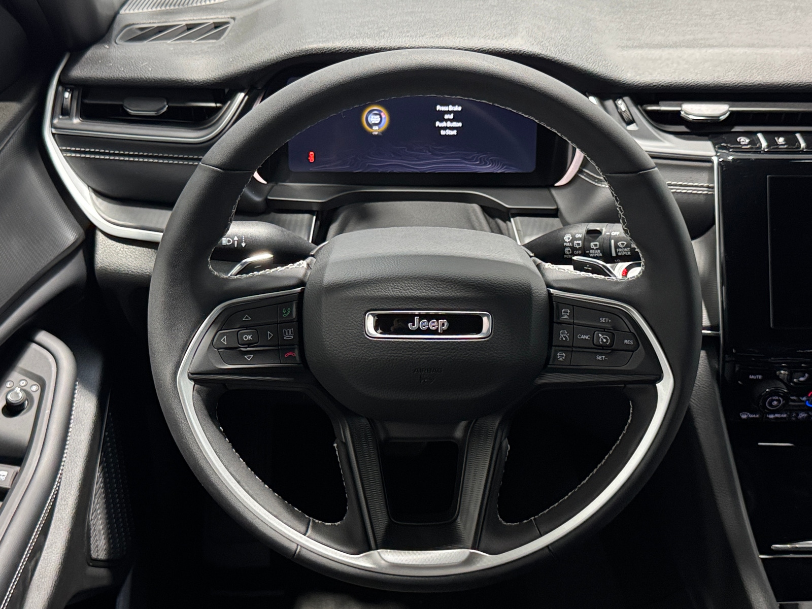 Thumbnail: 2025 Jeep Grand Cherokee - 4