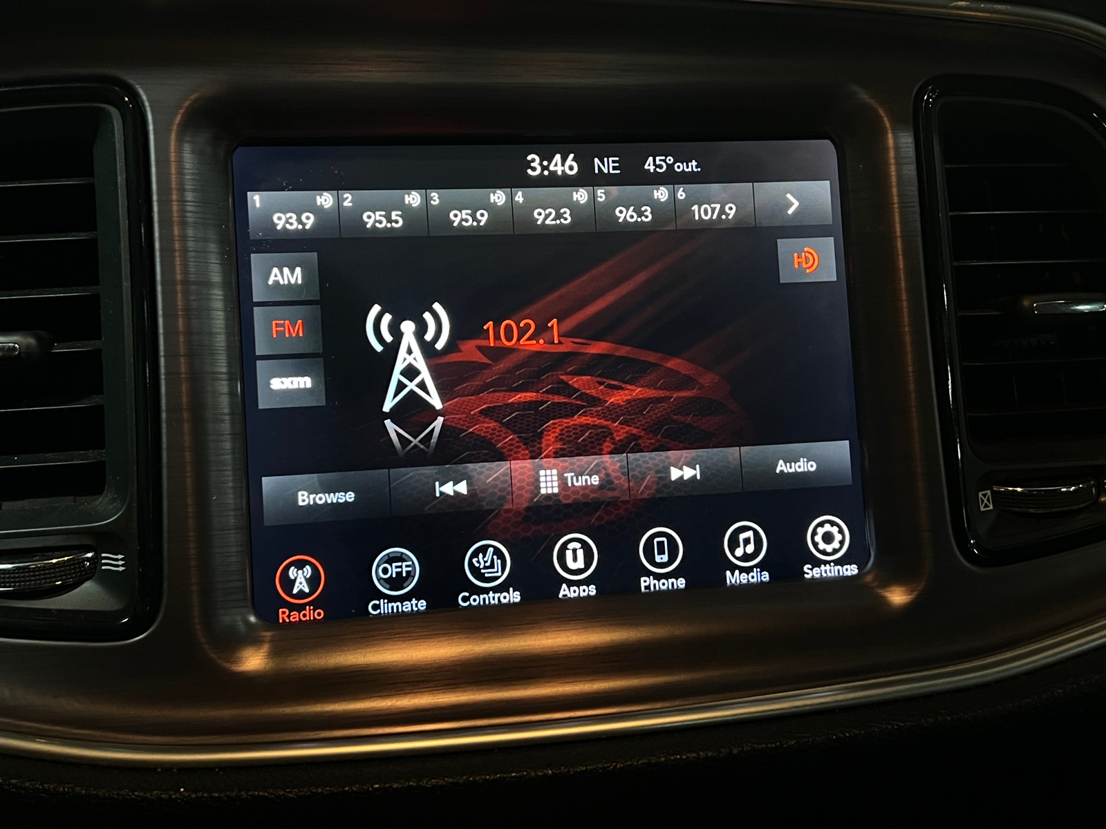 Thumbnail: 2017 Dodge Challenger - 2