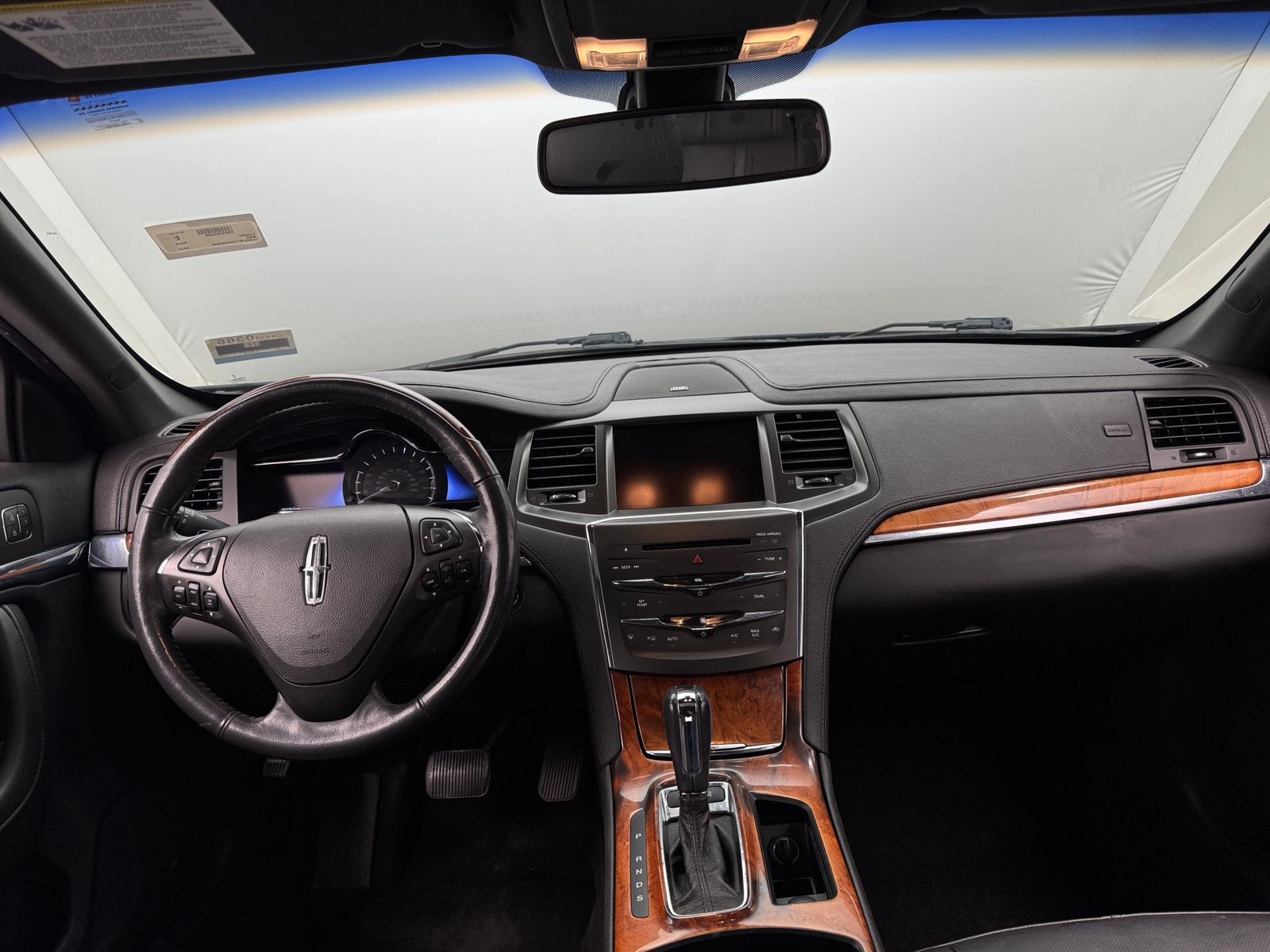 Thumbnail: 2013 Lincoln MKS - 2