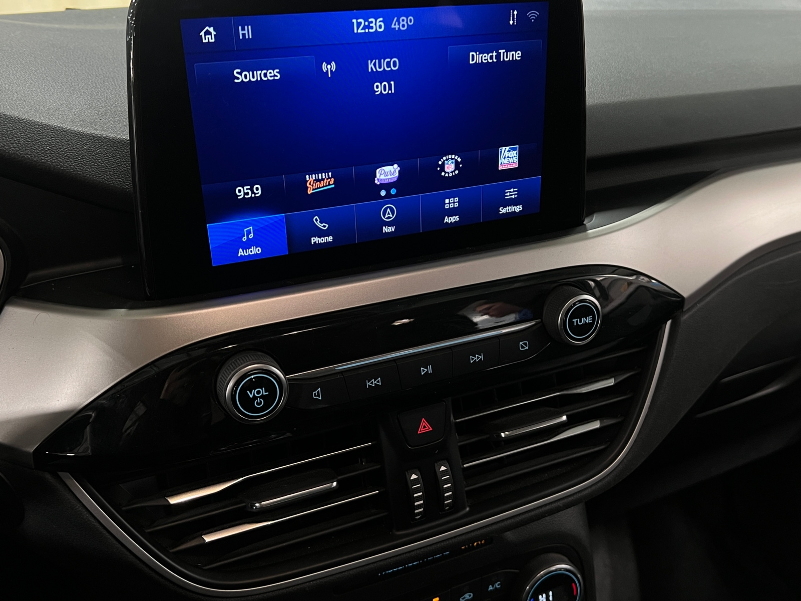 Thumbnail: 2020 Ford Escape - 3