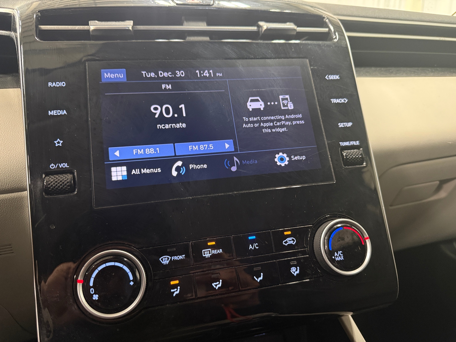 Thumbnail: 2022 Hyundai Tucson - 4