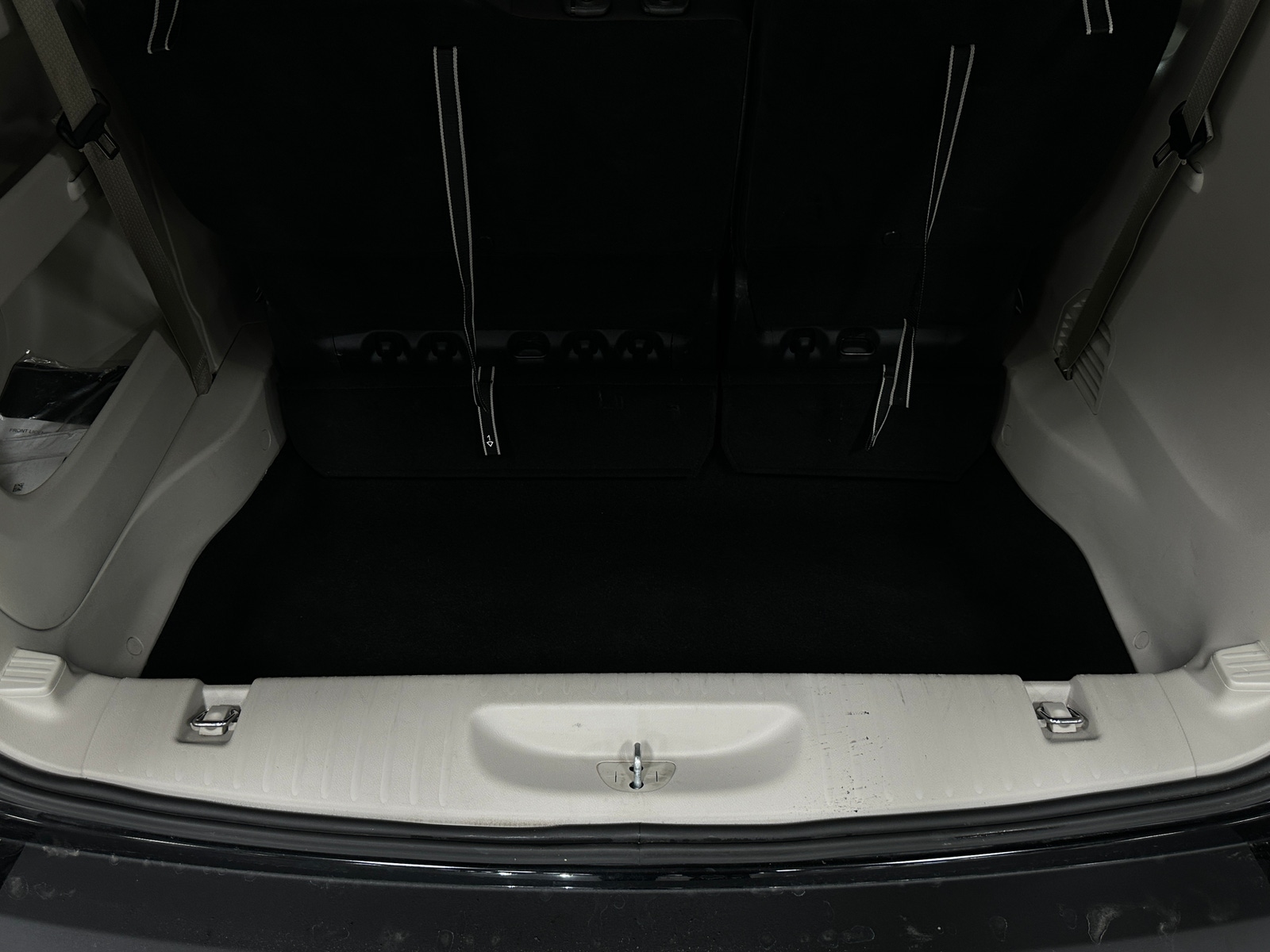 Thumbnail: 2024 Chrysler Voyager - 7