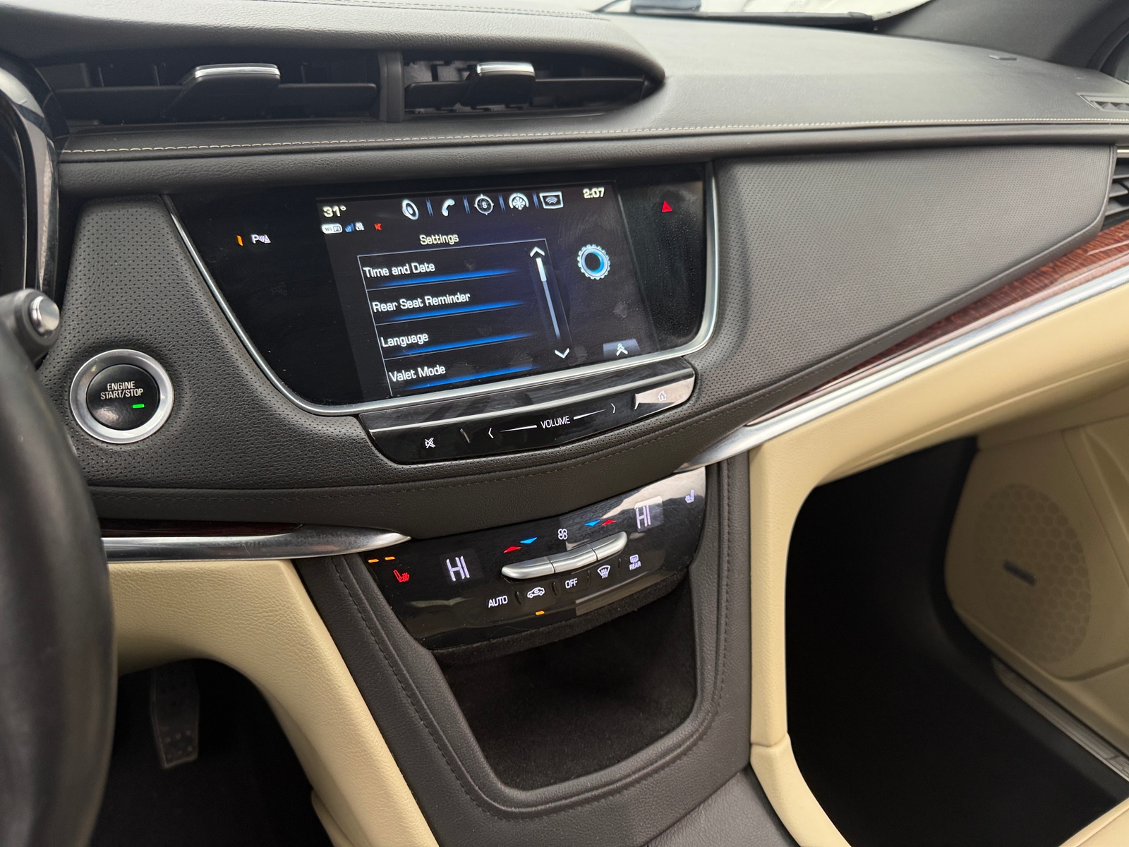 Thumbnail: 2018 Cadillac XT5 - 3