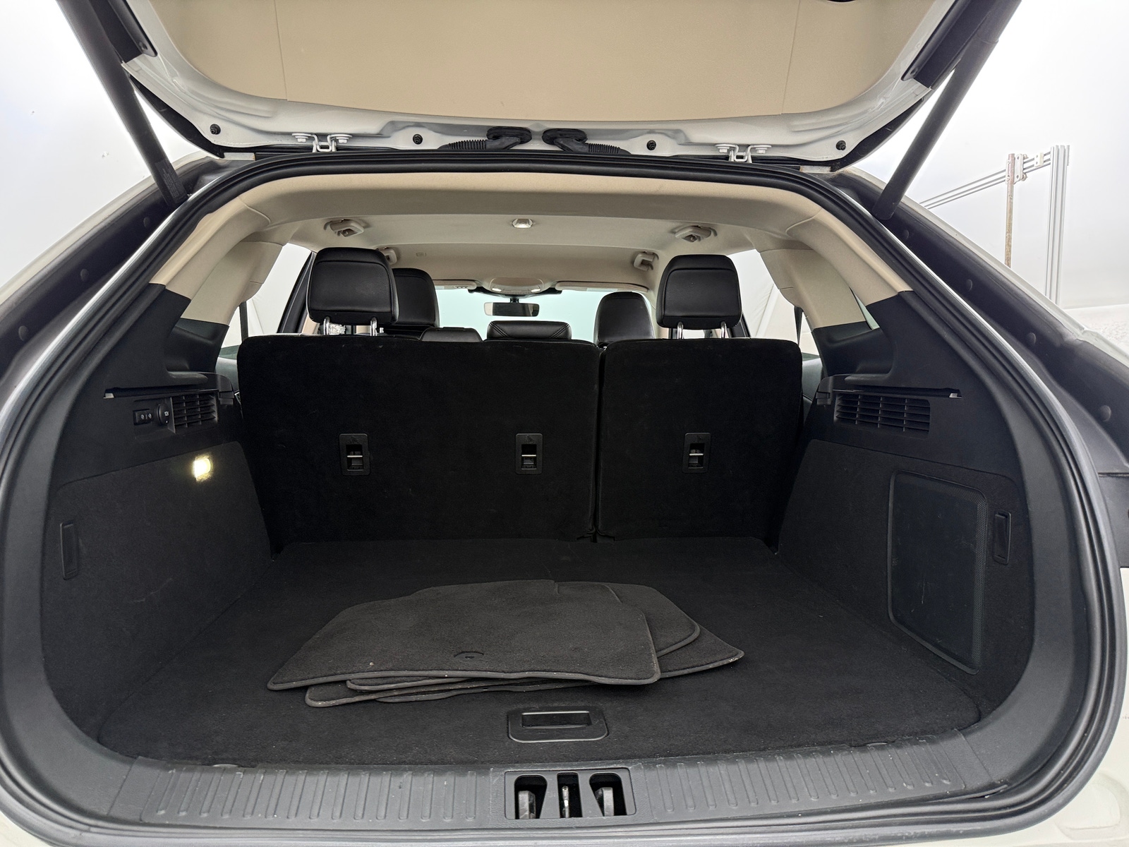 Thumbnail: 2023 Lincoln Nautilus - 6