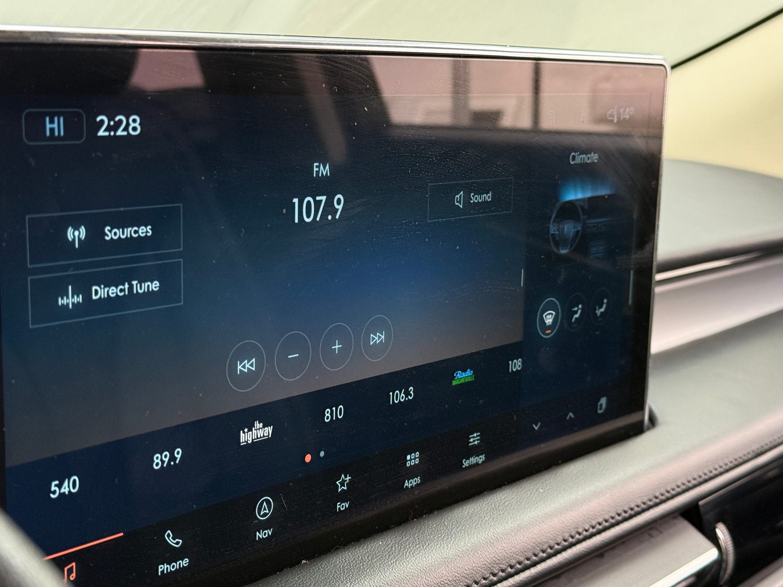 Thumbnail: 2023 Lincoln Nautilus - 3