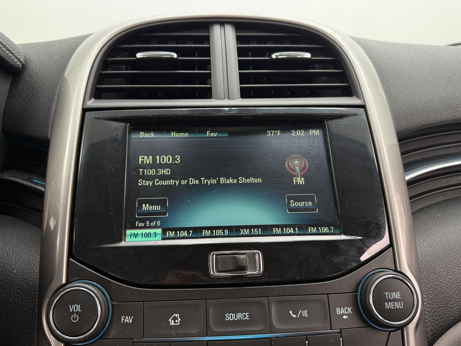 Thumbnail: 2015 Chevrolet Malibu - 3