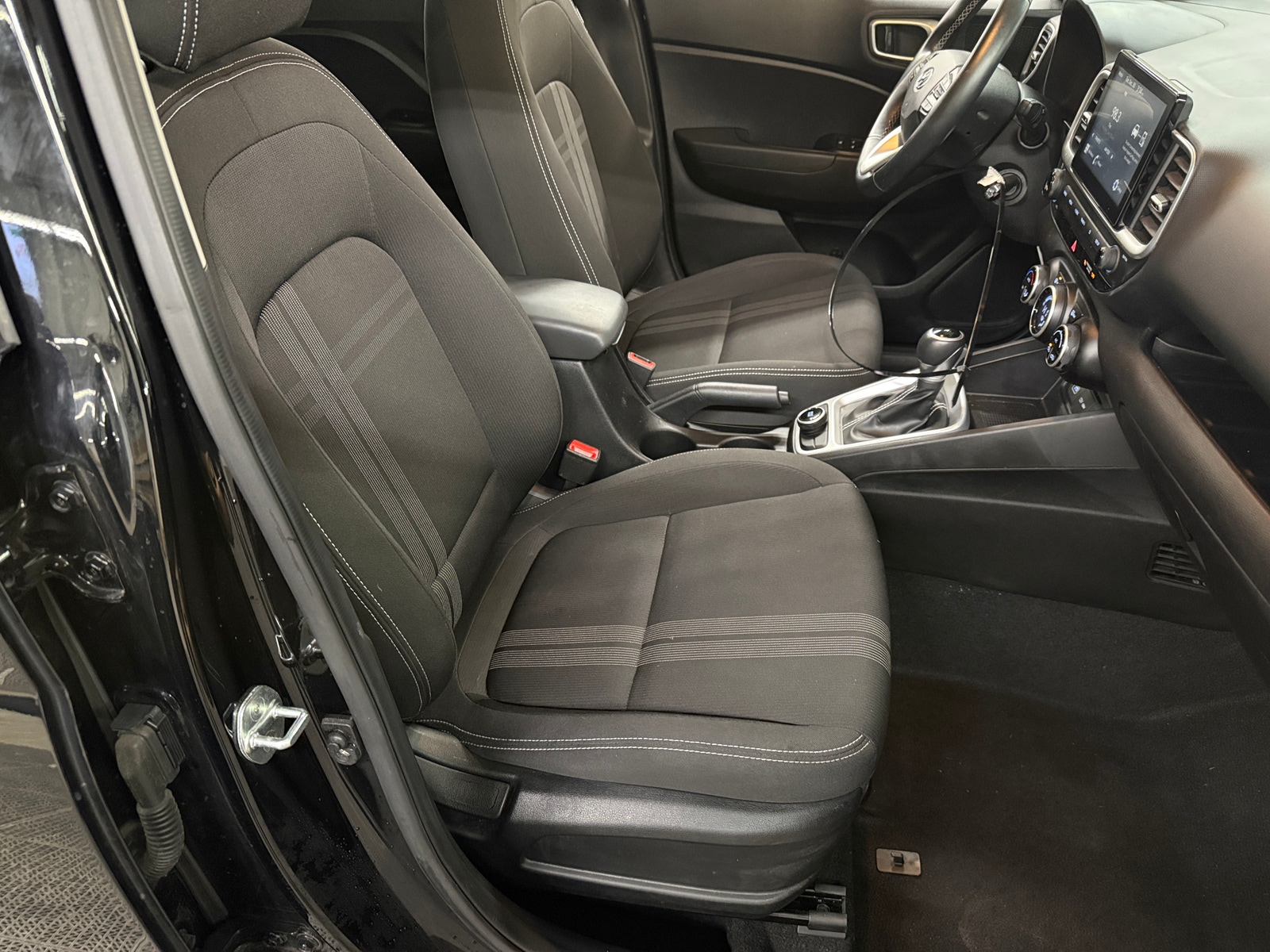 Thumbnail: 2022 Hyundai Venue - 2