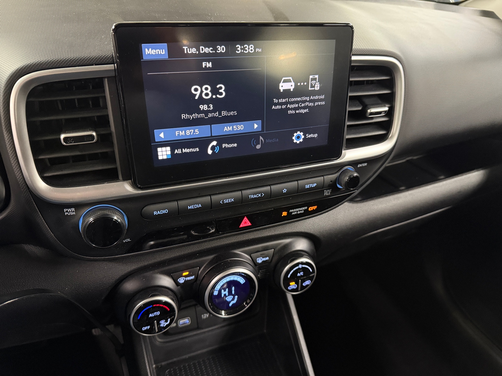 Thumbnail: 2022 Hyundai Venue - 4