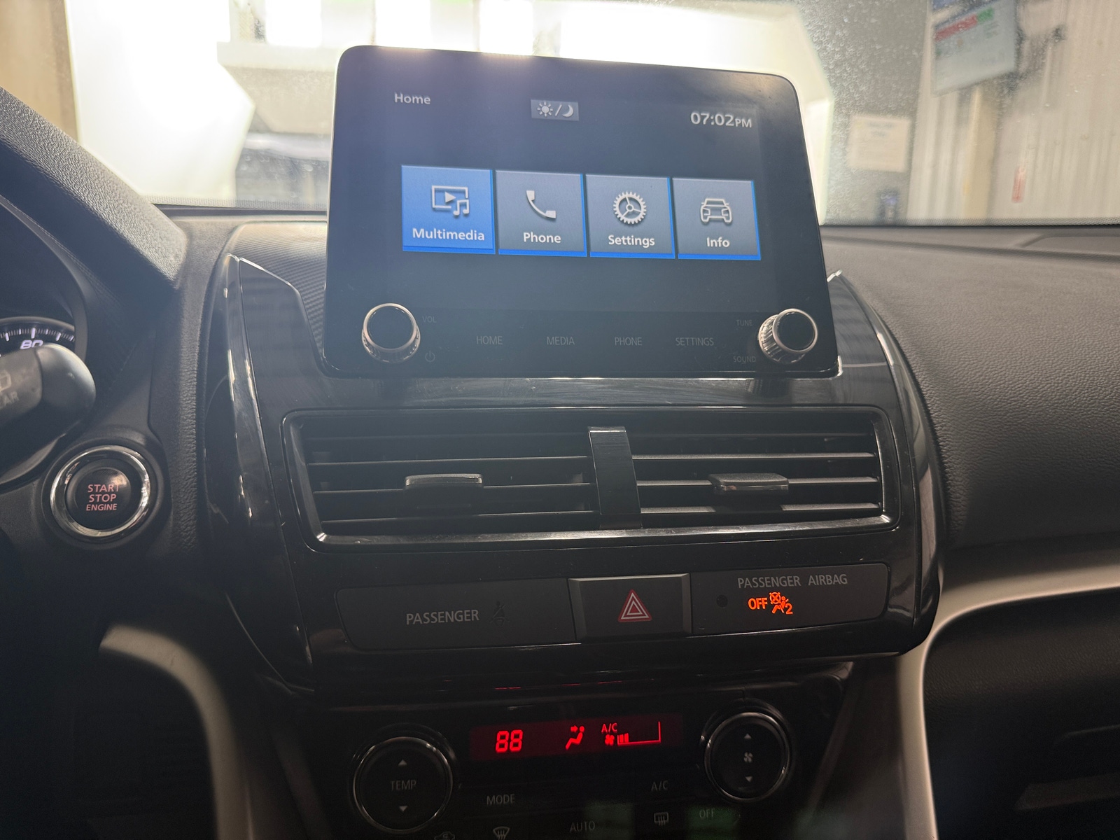 Thumbnail: 2024 Mitsubishi Eclipse Cross - 4