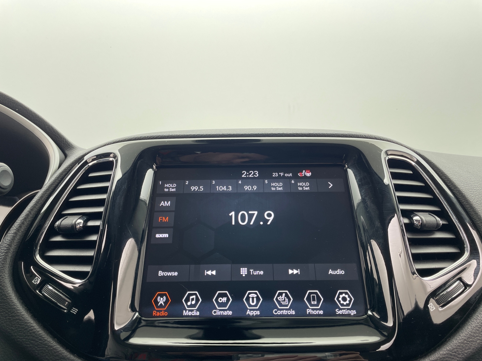 Thumbnail: 2020 Jeep Compass - 3