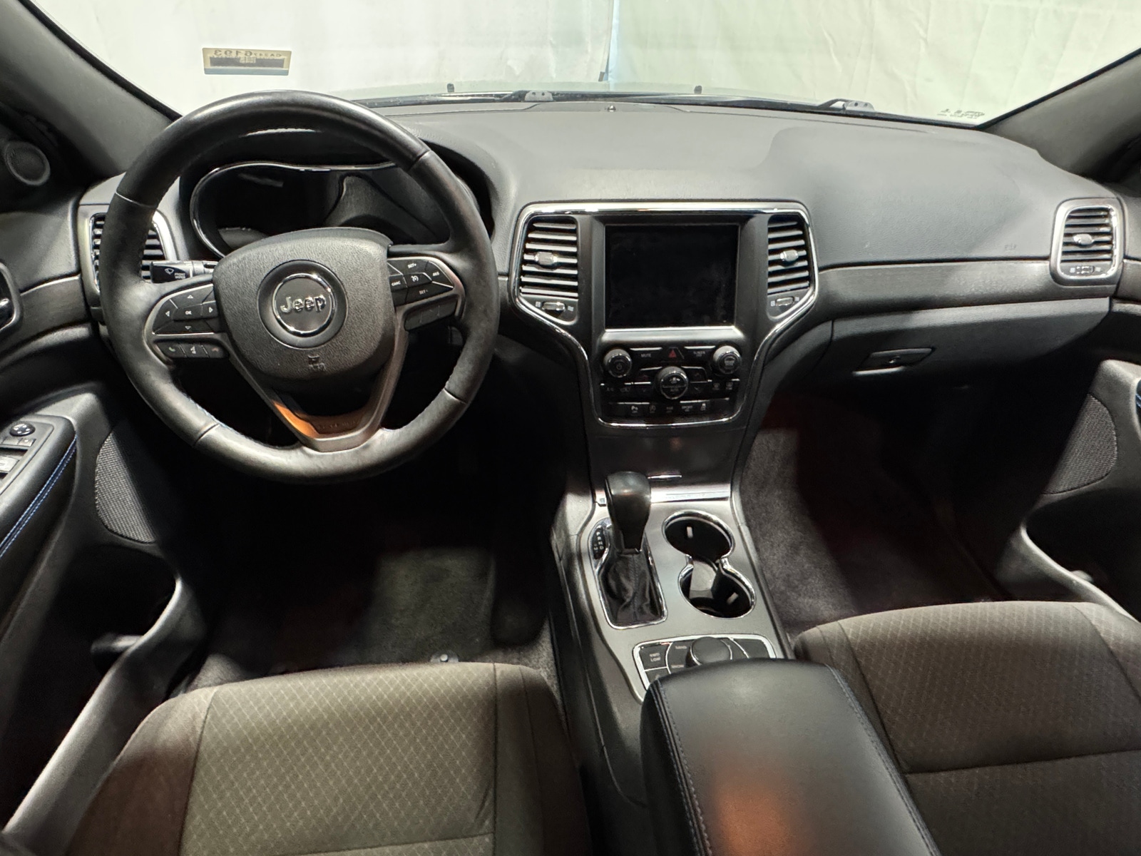 Thumbnail: 2018 Jeep Grand Cherokee - 3