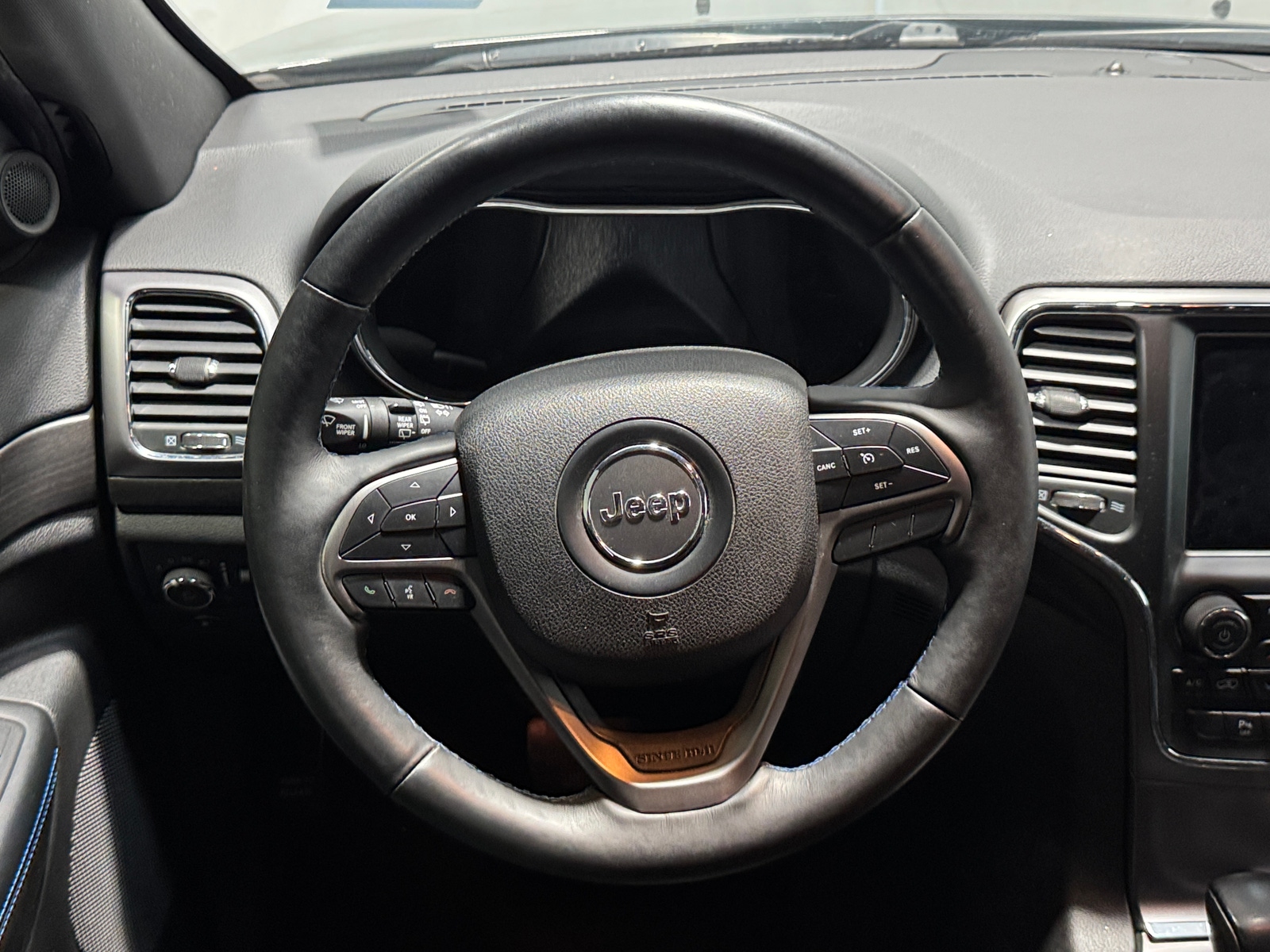 Thumbnail: 2018 Jeep Grand Cherokee - 5