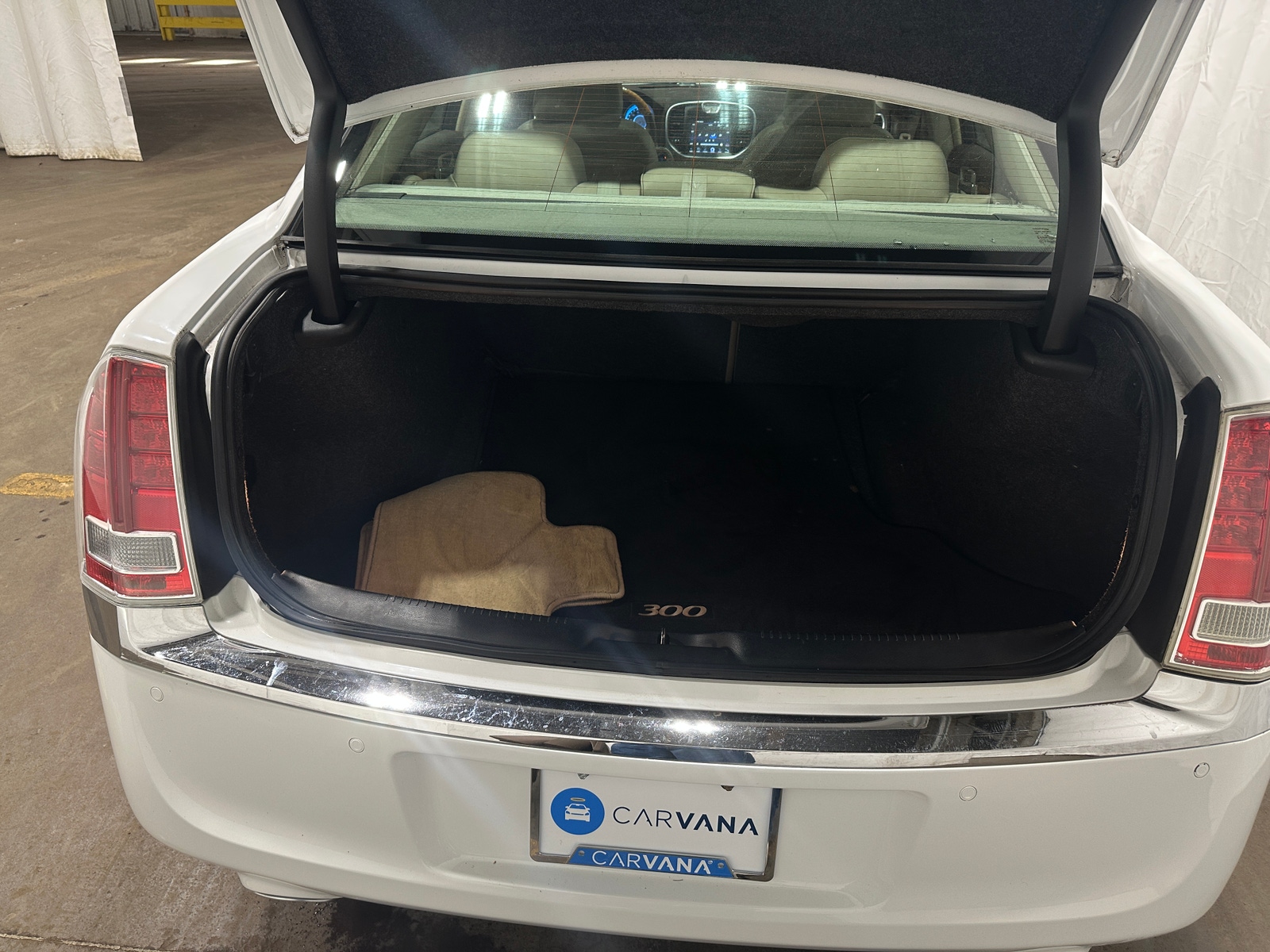 Thumbnail: 2012 Chrysler 300 - 6