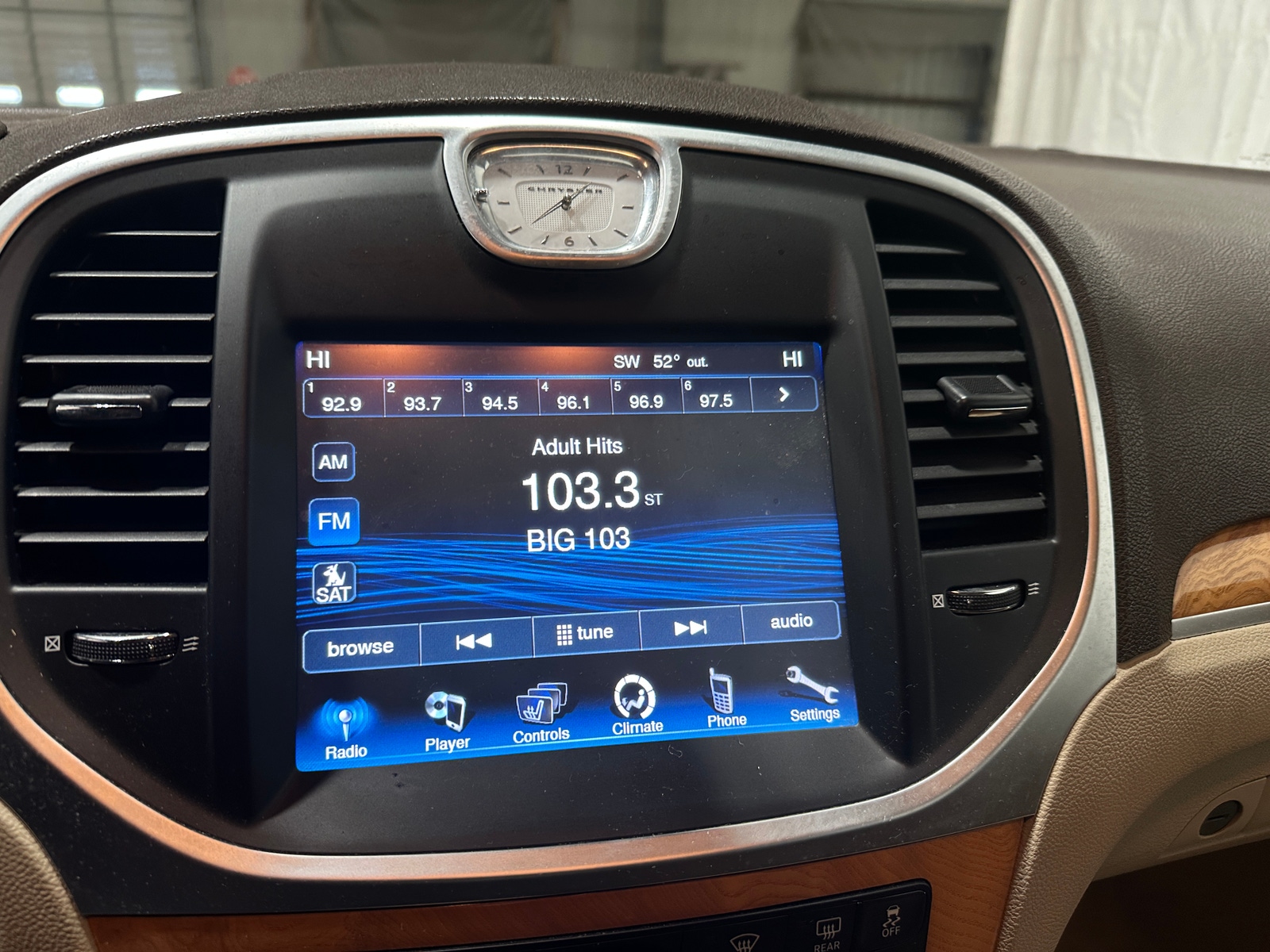 Thumbnail: 2012 Chrysler 300 - 3