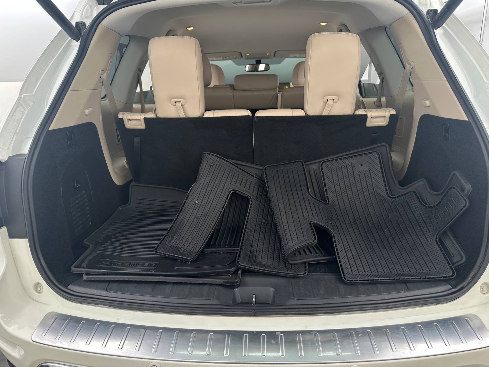 Thumbnail: 2020 Nissan Pathfinder - 6