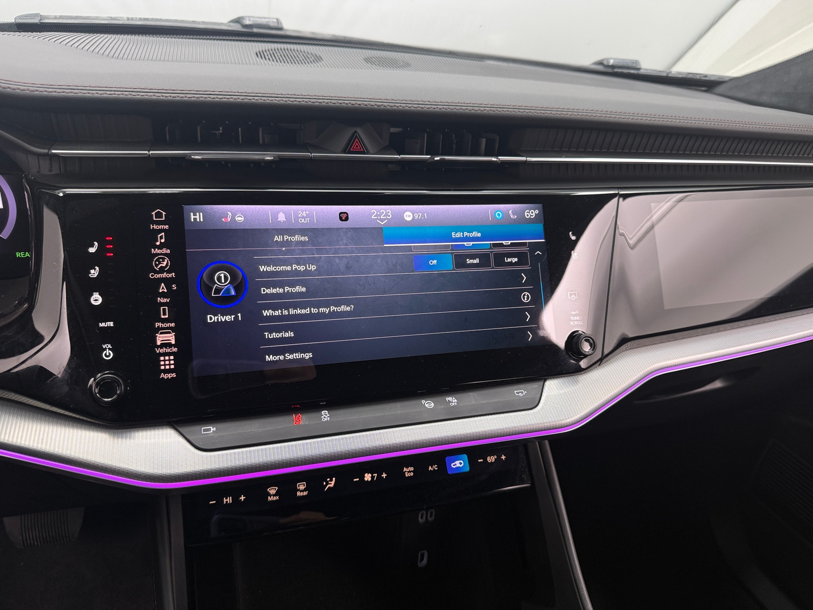 Thumbnail: 2024 Jeep Wagoneer S - 3