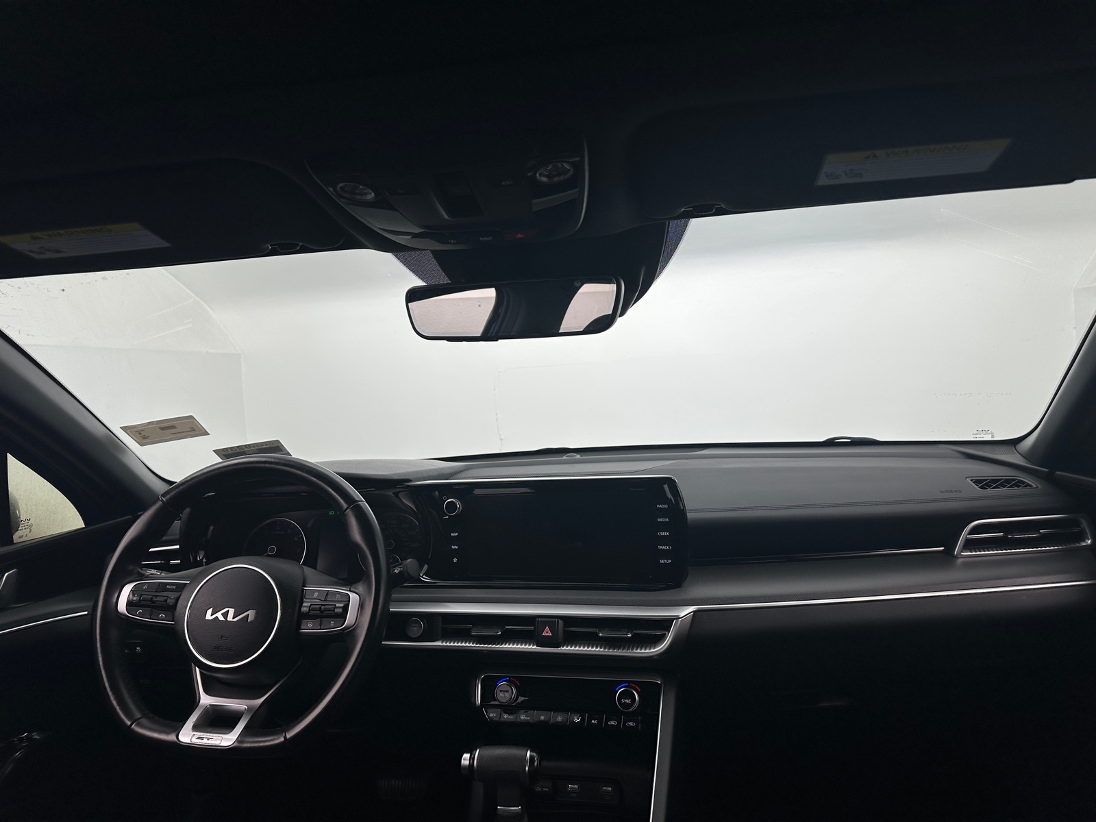 Thumbnail: 2023 Kia K5 - 3