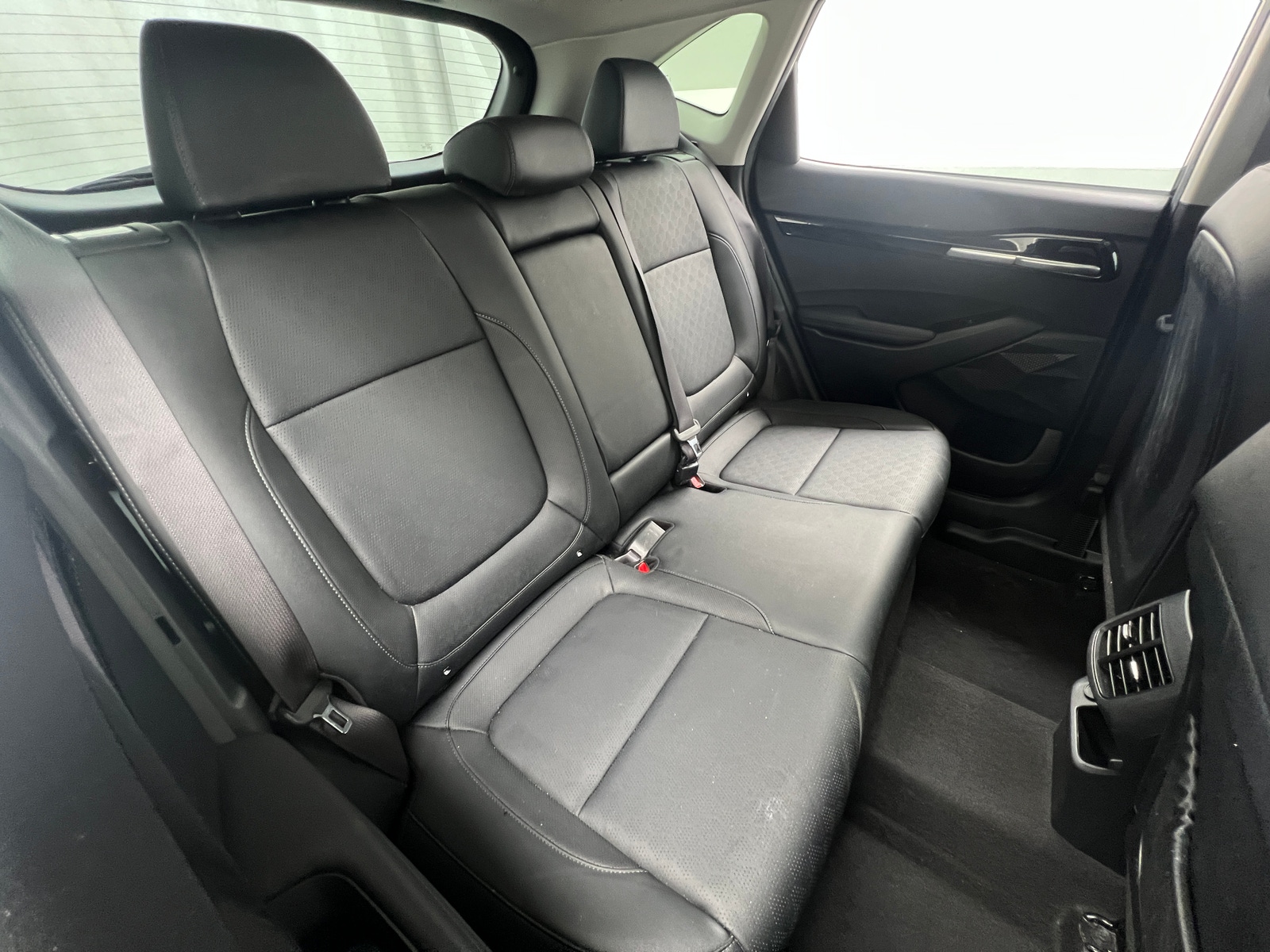 Thumbnail: 2023 Kia Seltos - 5