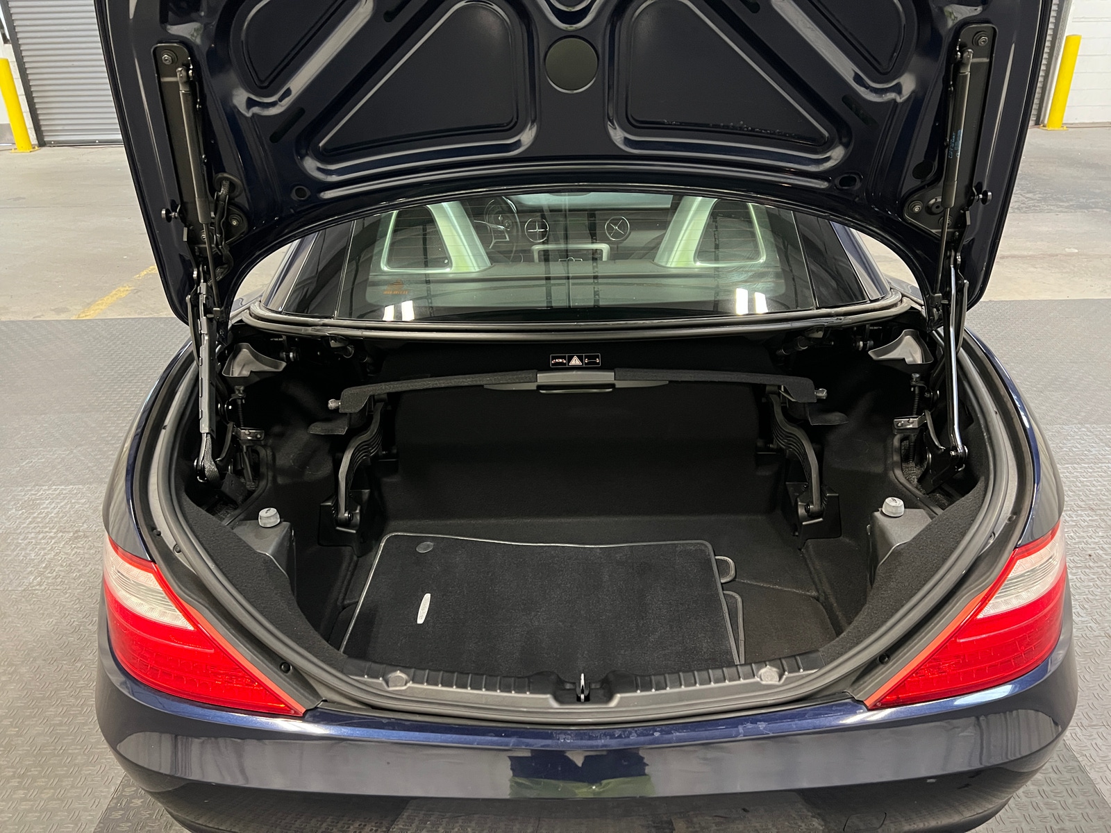 Thumbnail: 2014 Mercedes-Benz SLK - 5