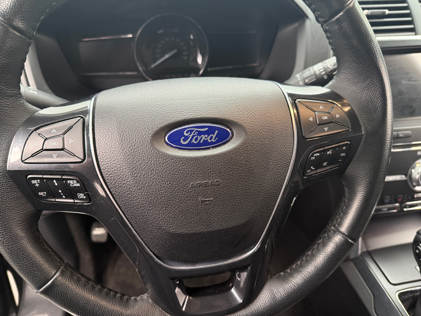 Thumbnail: 2018 Ford Explorer - 4