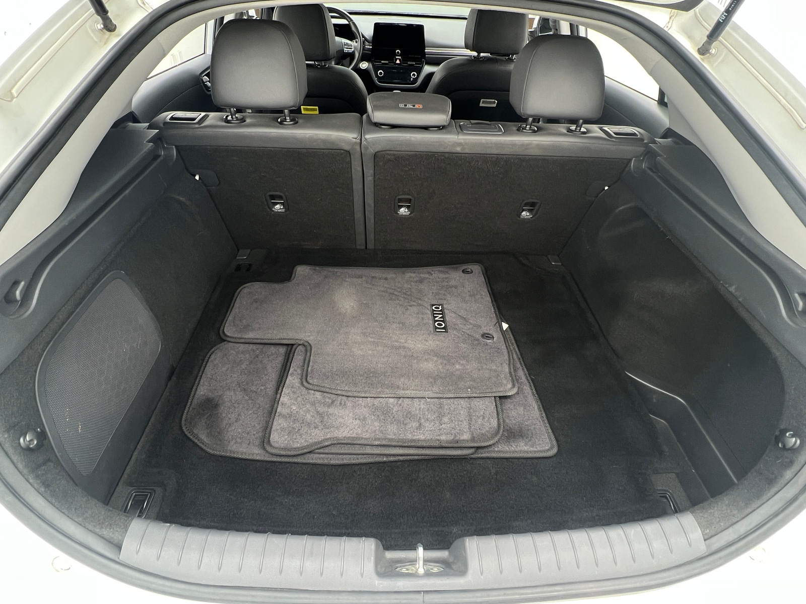 Thumbnail: 2021 Hyundai Ioniq - 6