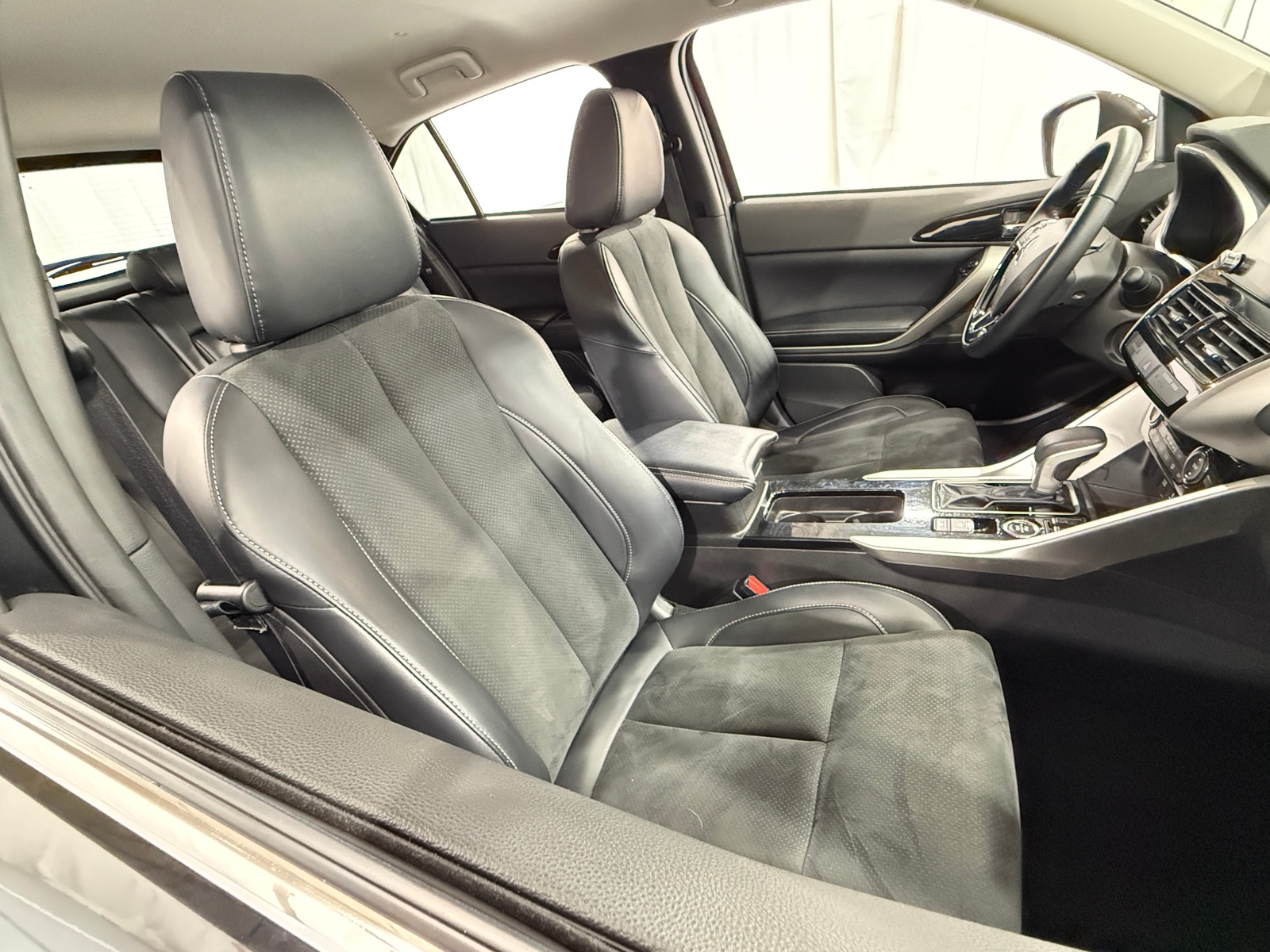 Thumbnail: 2024 Mitsubishi Eclipse Cross - 2